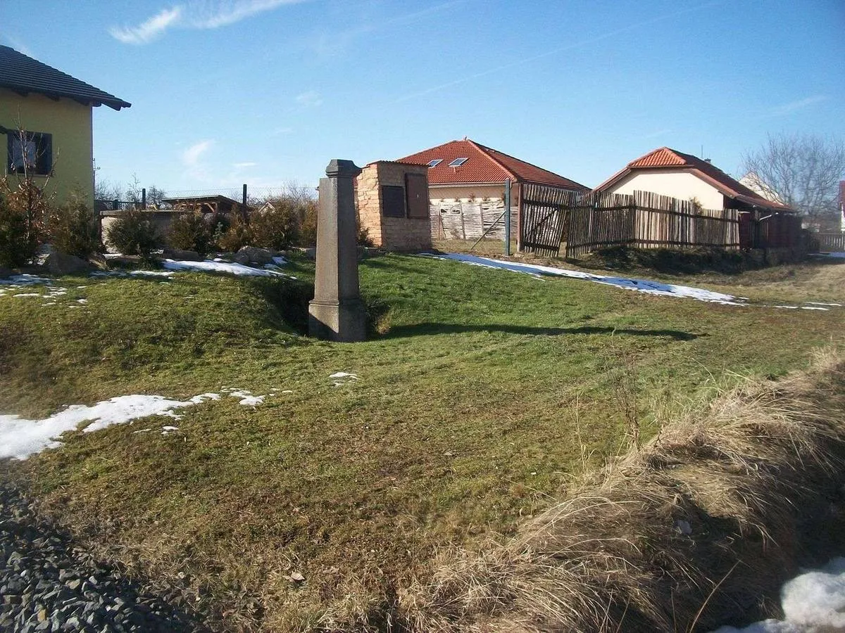 Photo showing: Wayside cross in Střelice in Plzeň-South District – entry no. 3950.