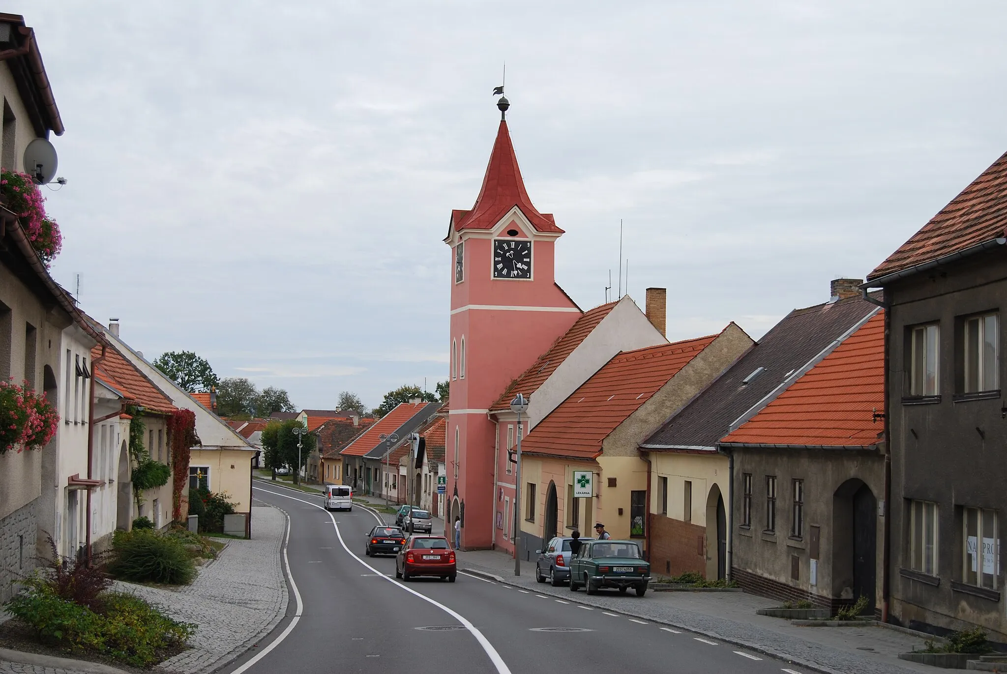 Photo showing: Kasejovice town in Plzeň-jih District. Czech Republic. Town Hall with tourist information