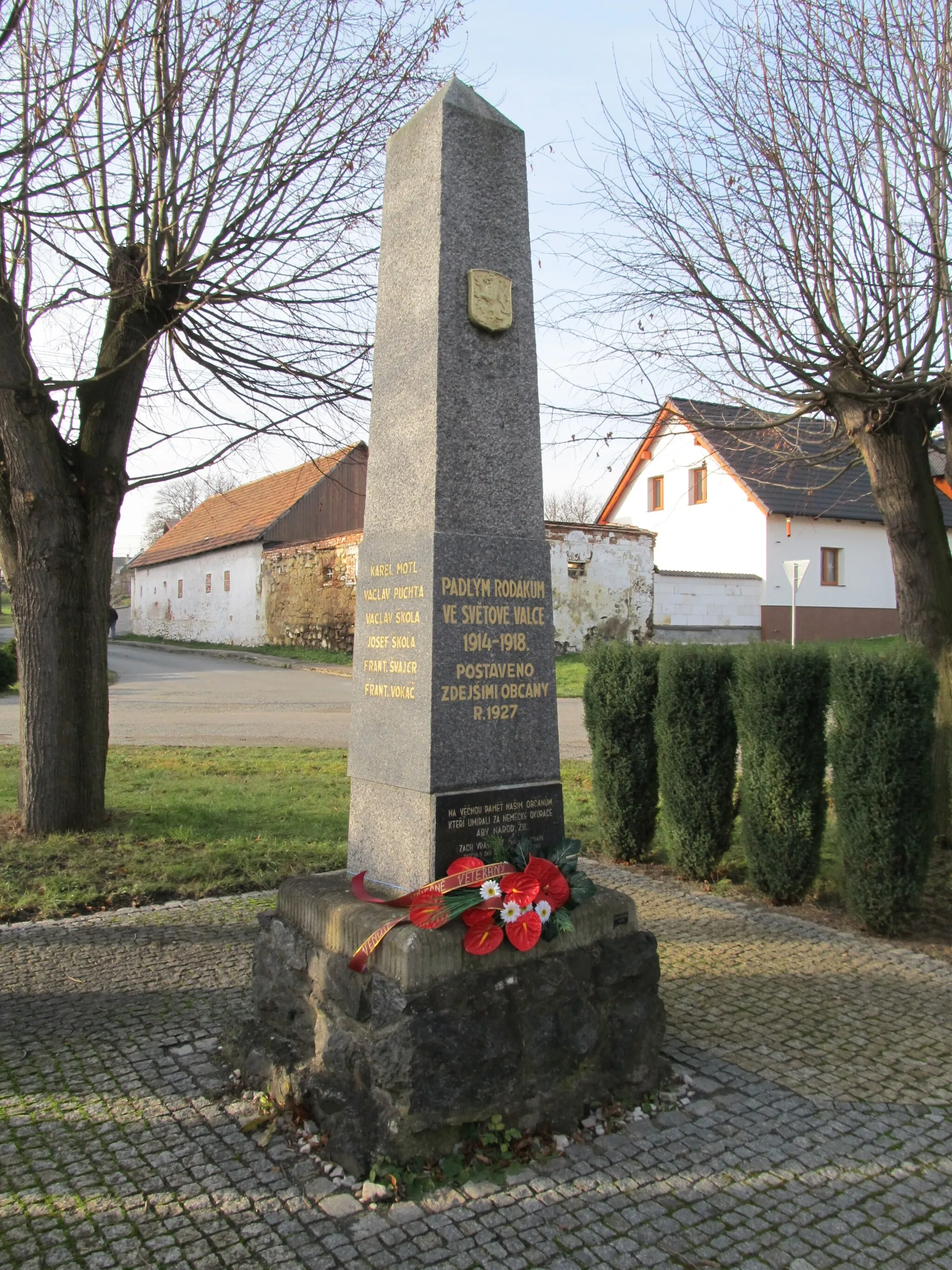 Photo showing: Horní Lukavice - pomník padlým
