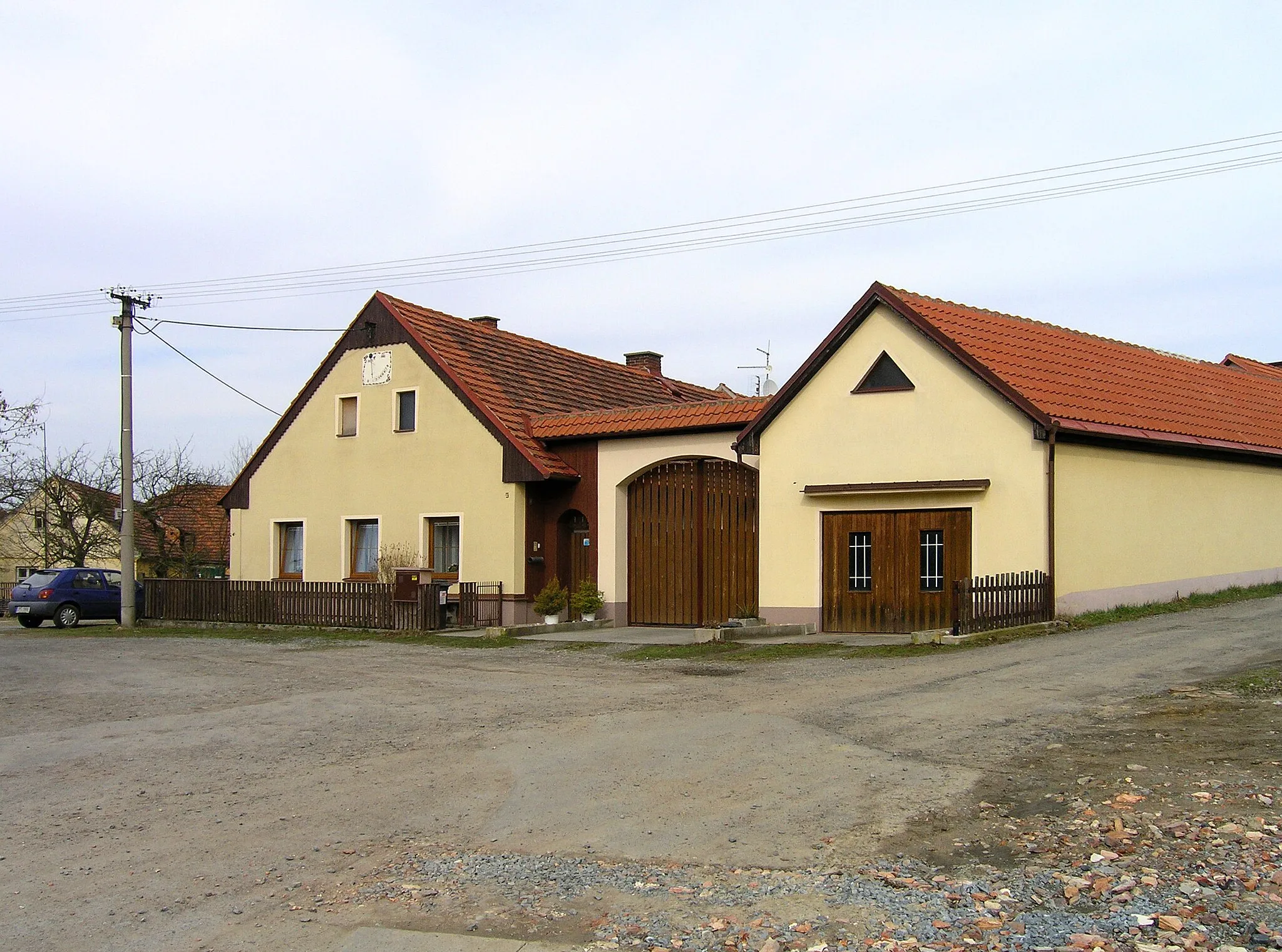 Photo showing: Old farm in Česká Bříza, Czech Republic