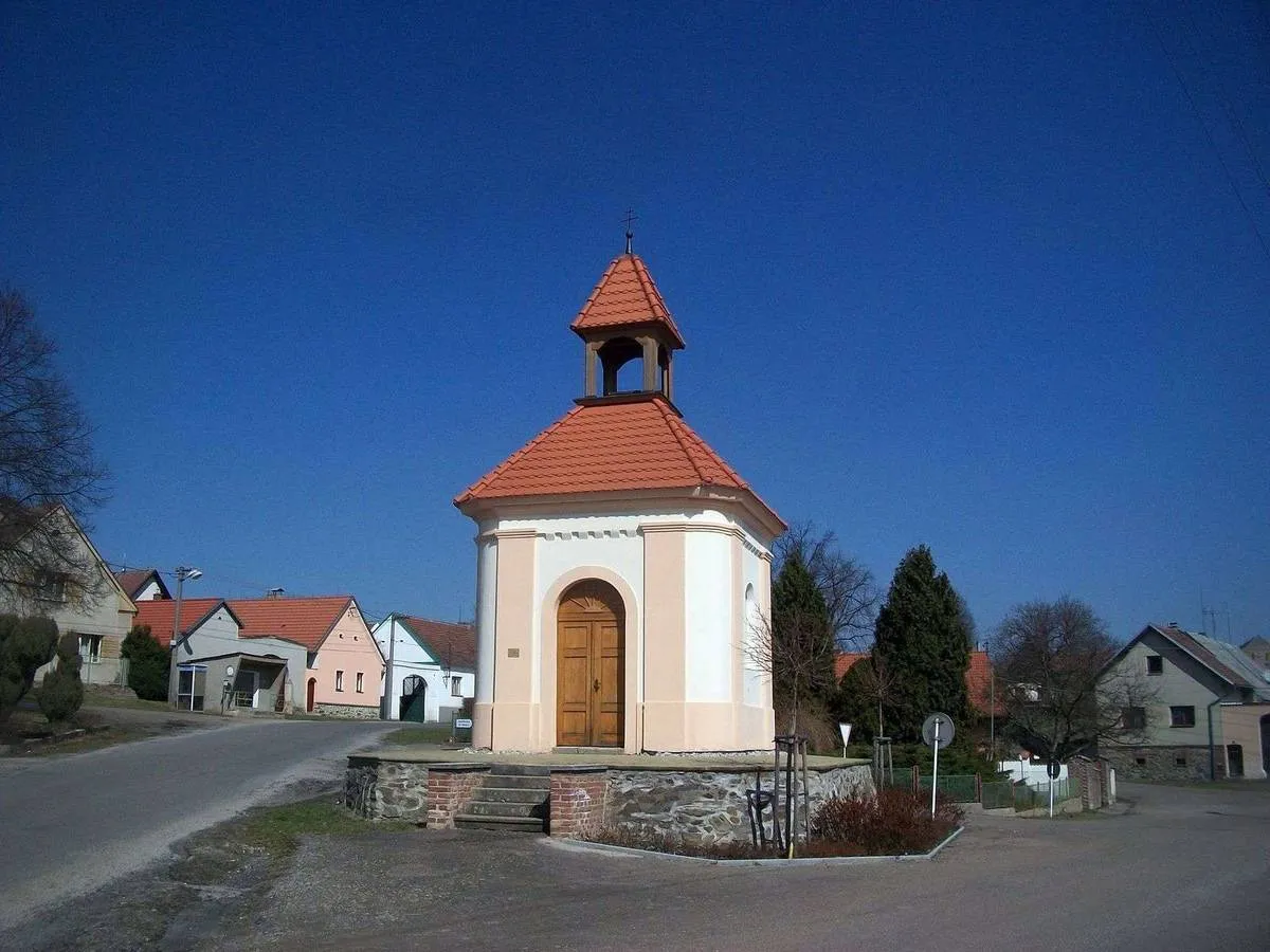 Photo showing: Chapel in Dolany in Plzeň-North District – entry no. 4054.