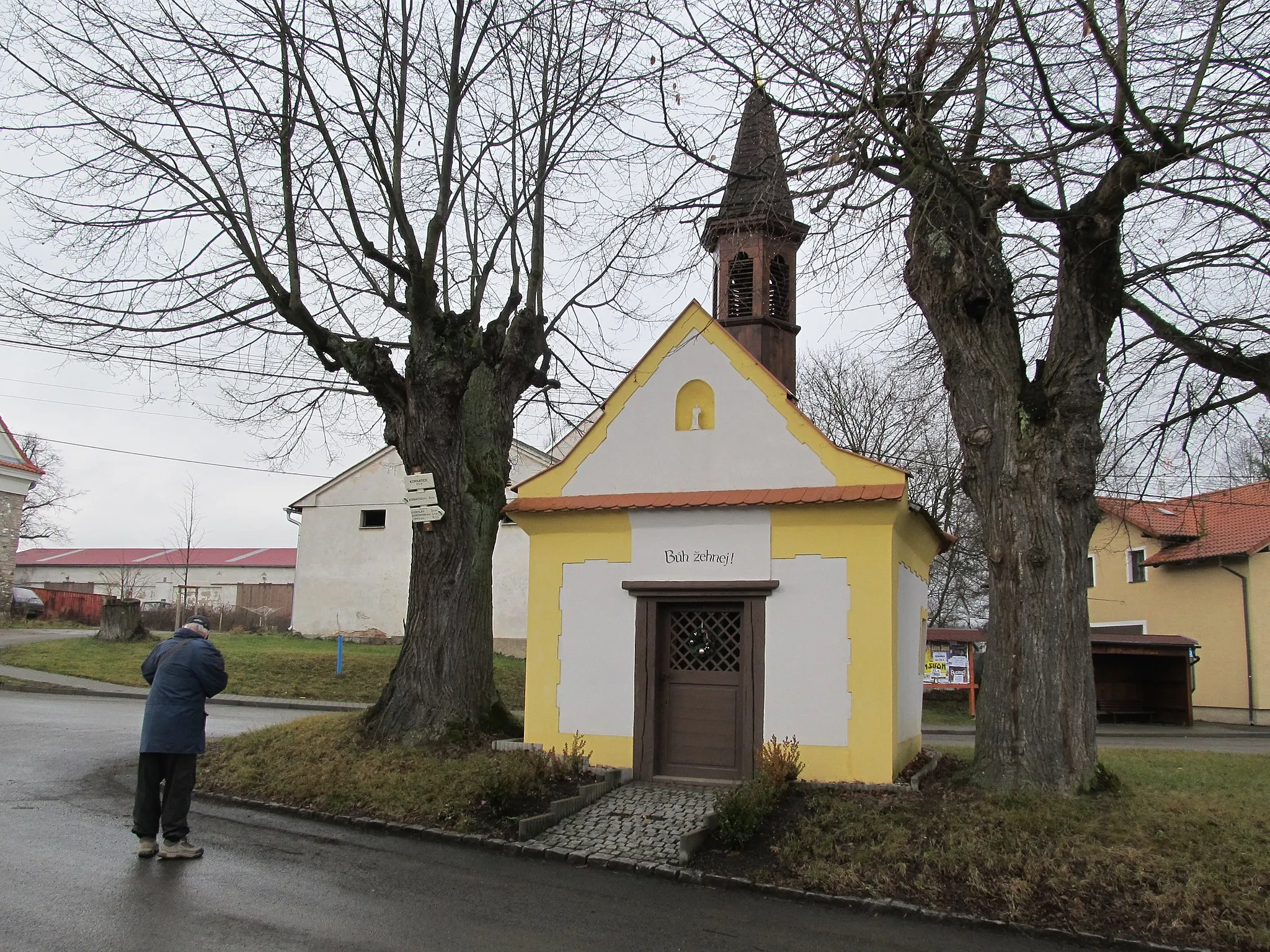 Photo showing: Kornatice - kaplička