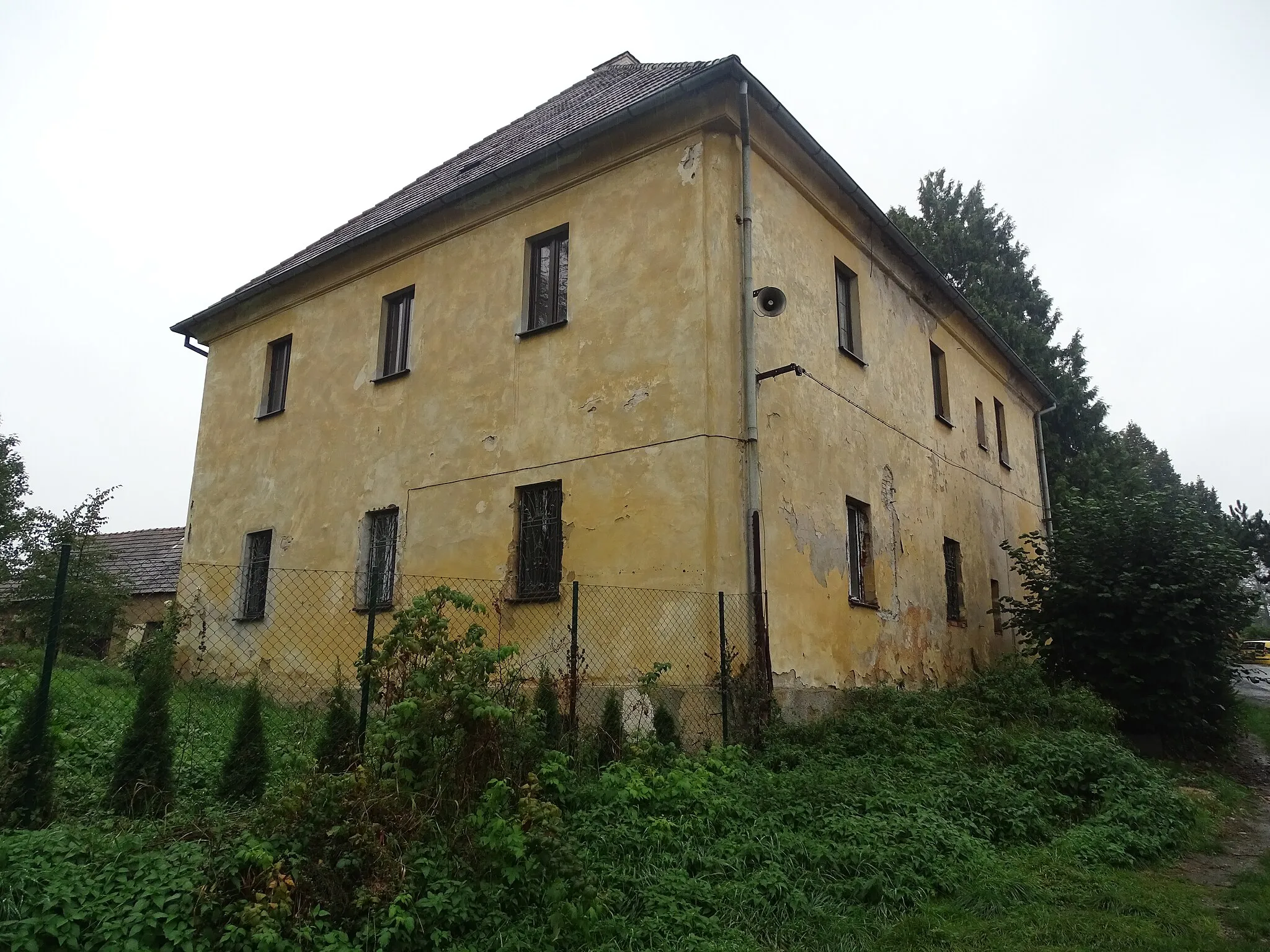 Photo showing: Budova u č. p. 41 ve vesnici Damnov, Plzeňský kraj