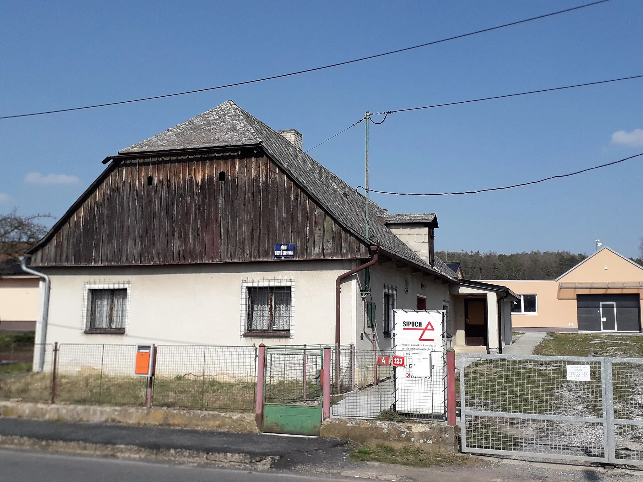 Photo showing: Obec Felbabka v okrese Beroun, místní lidová knihovna
