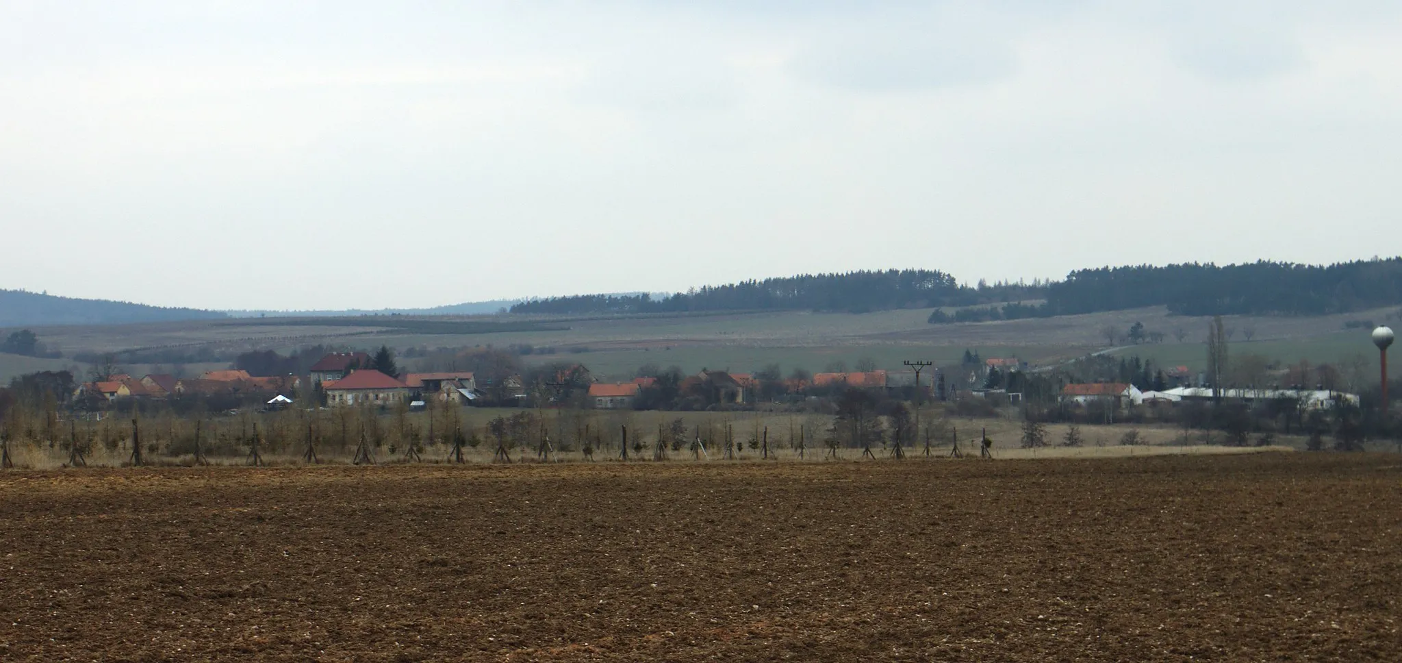 Photo showing: View of the town of Řeřichy in Rakovník District, Central Bohemian Region, CZ