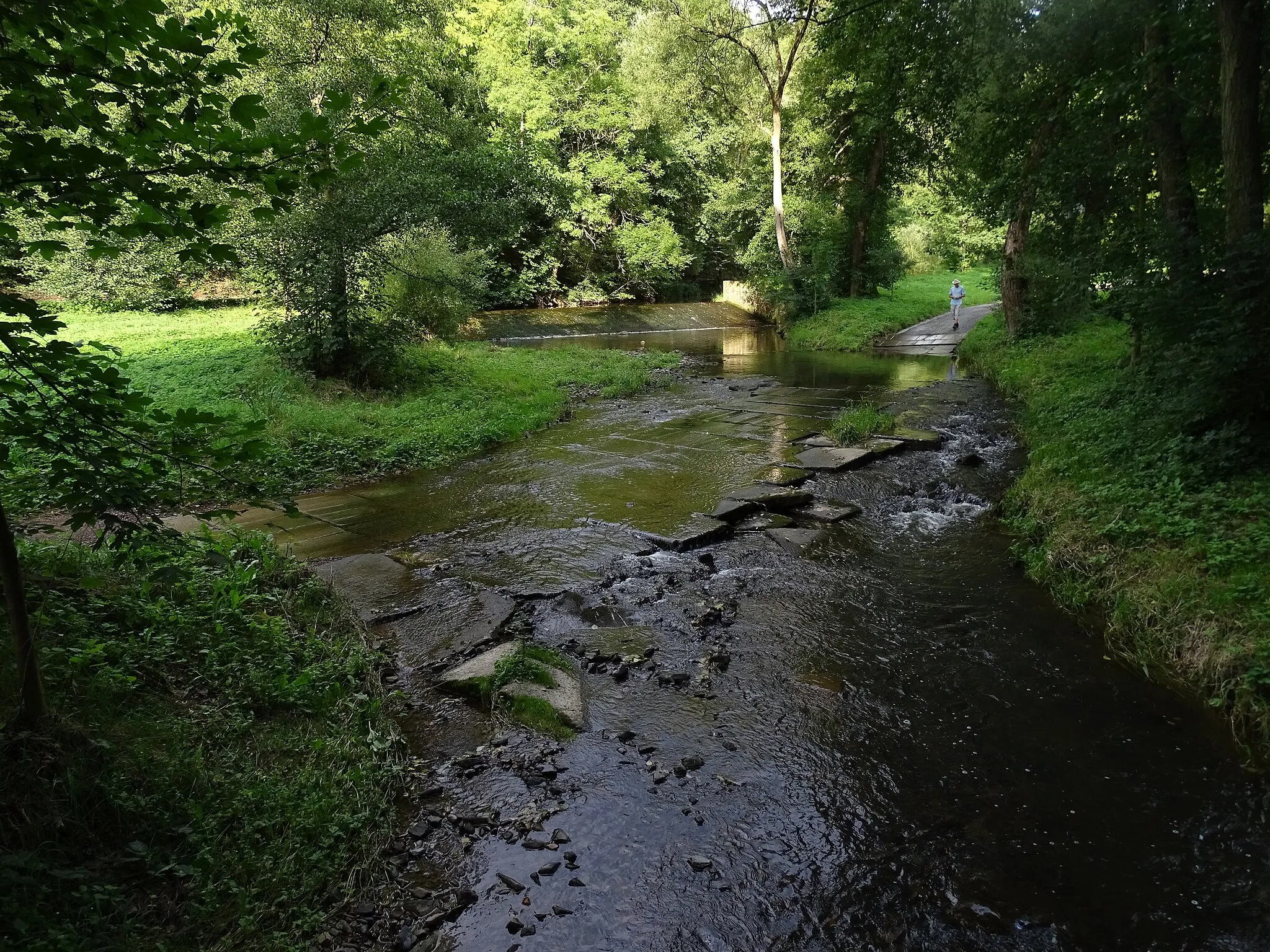 Photo showing: Skryje, Rakovník District, Central Bohemian Region, the Czech Republic. Zbirožský potok near the Slapnice mill.