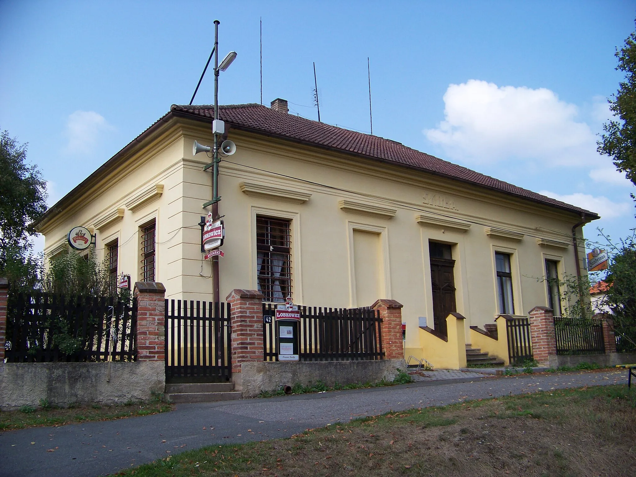 Photo showing: Krakovec, Rakovník District, Central Bohemian Region, the Czech Republic. House No. 42.