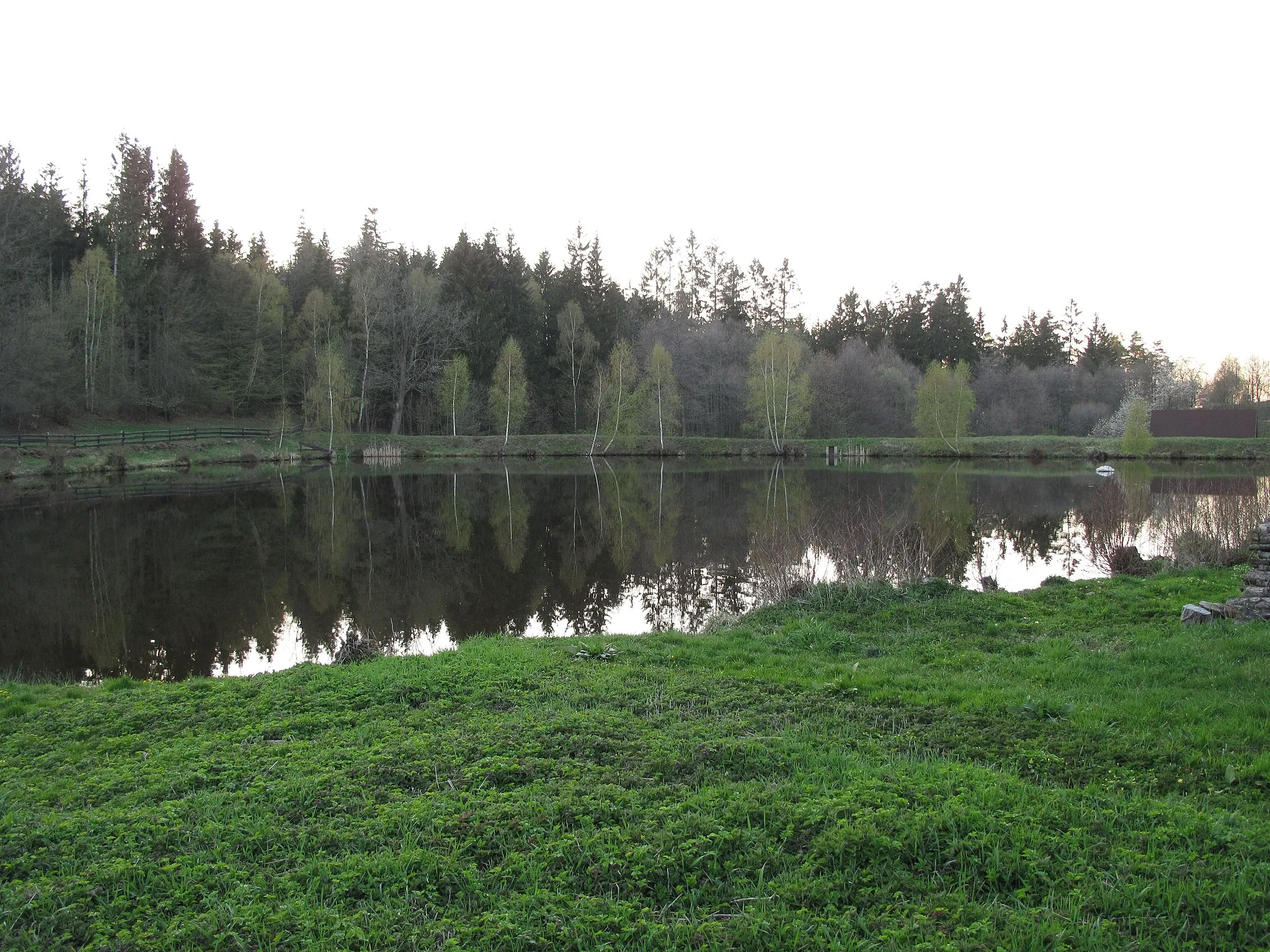 Photo showing: Pond in Setěkovy.