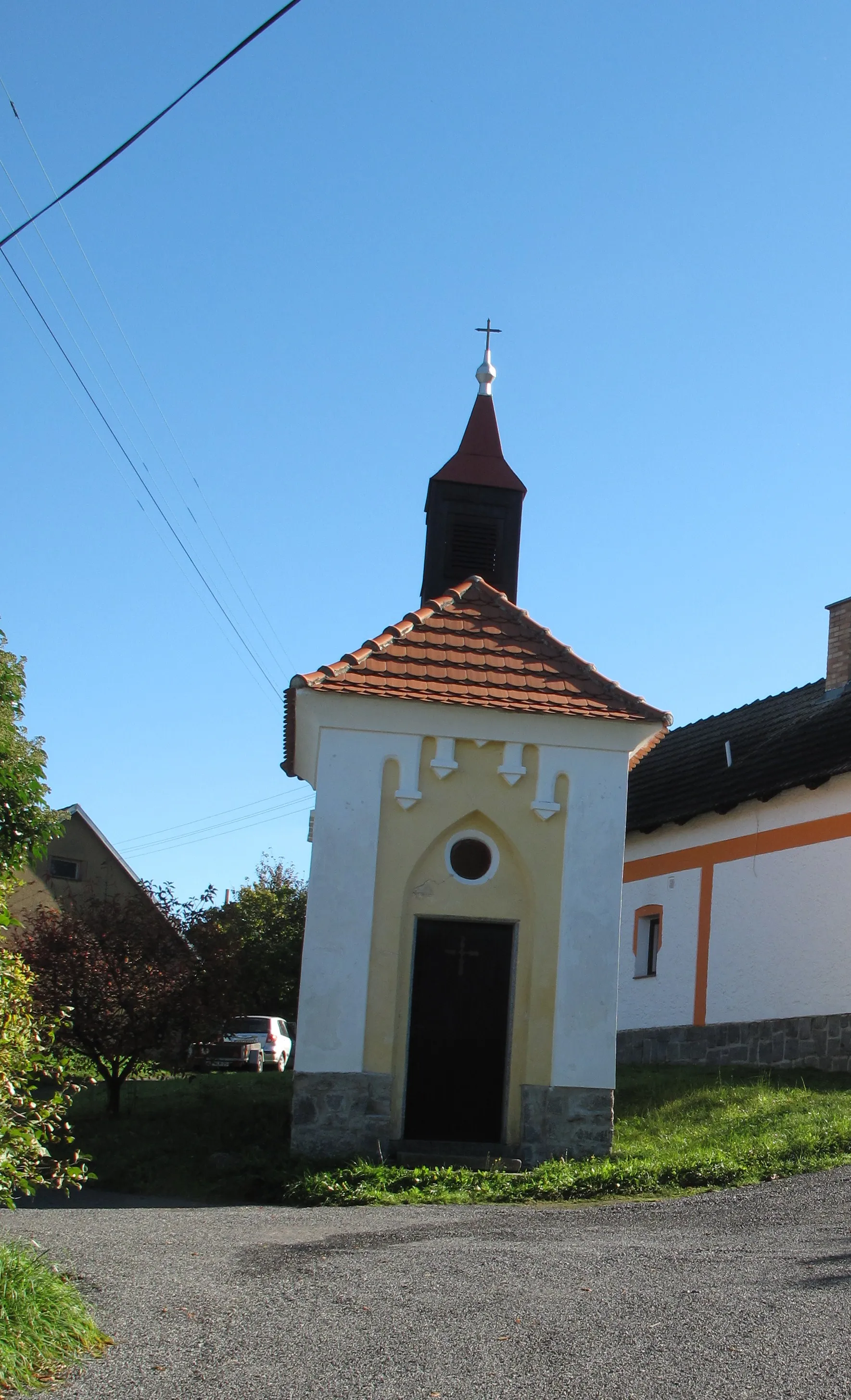 Photo showing: Chapelin Skuhrov. Příbram District, Czech Republic.
