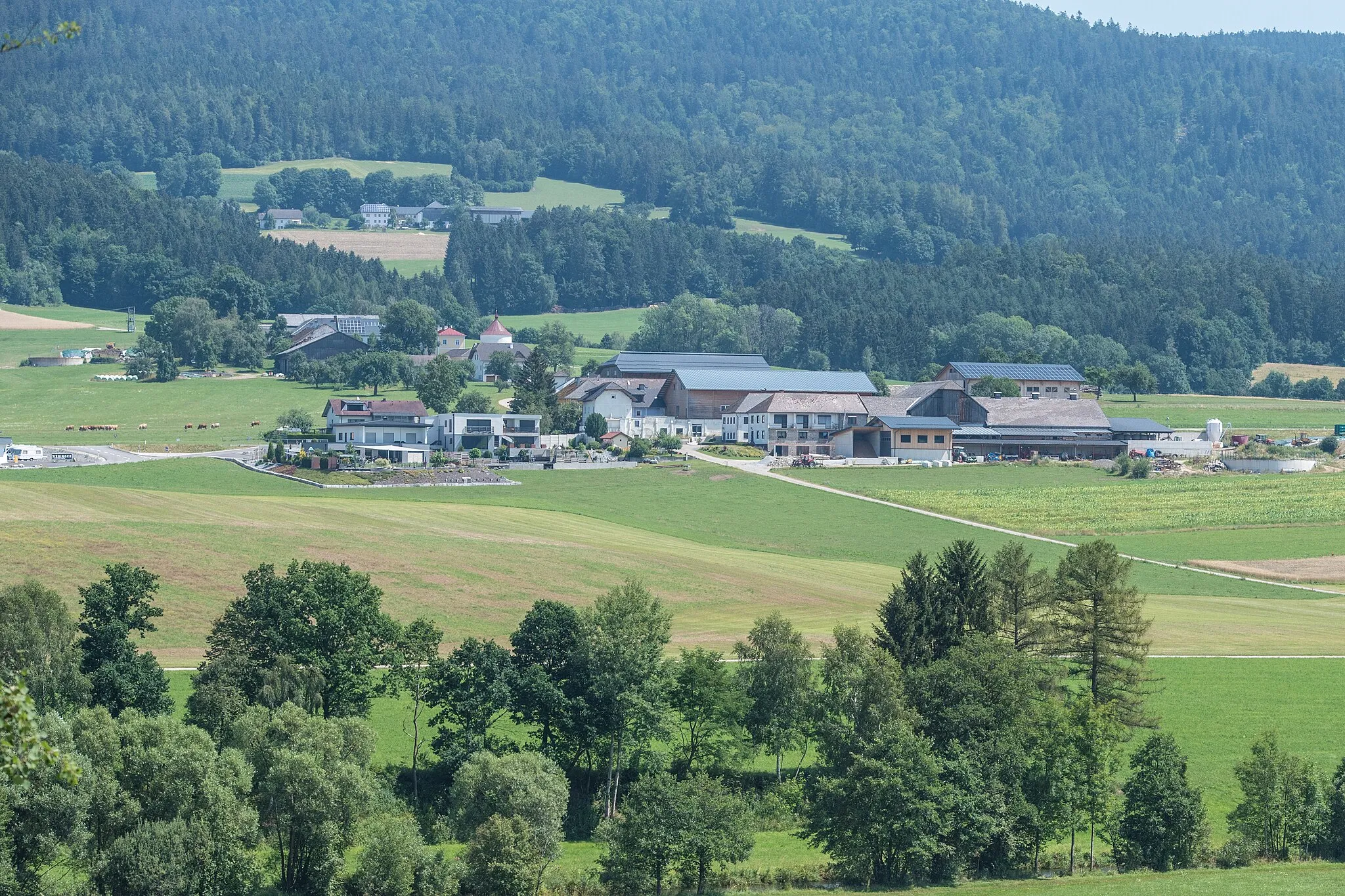 Photo showing: 24.07.2022: Wiki takes Böhmerwald; Stollnberg gesehen von Dietrichschlag in der Gemeinde Ulrichsberg