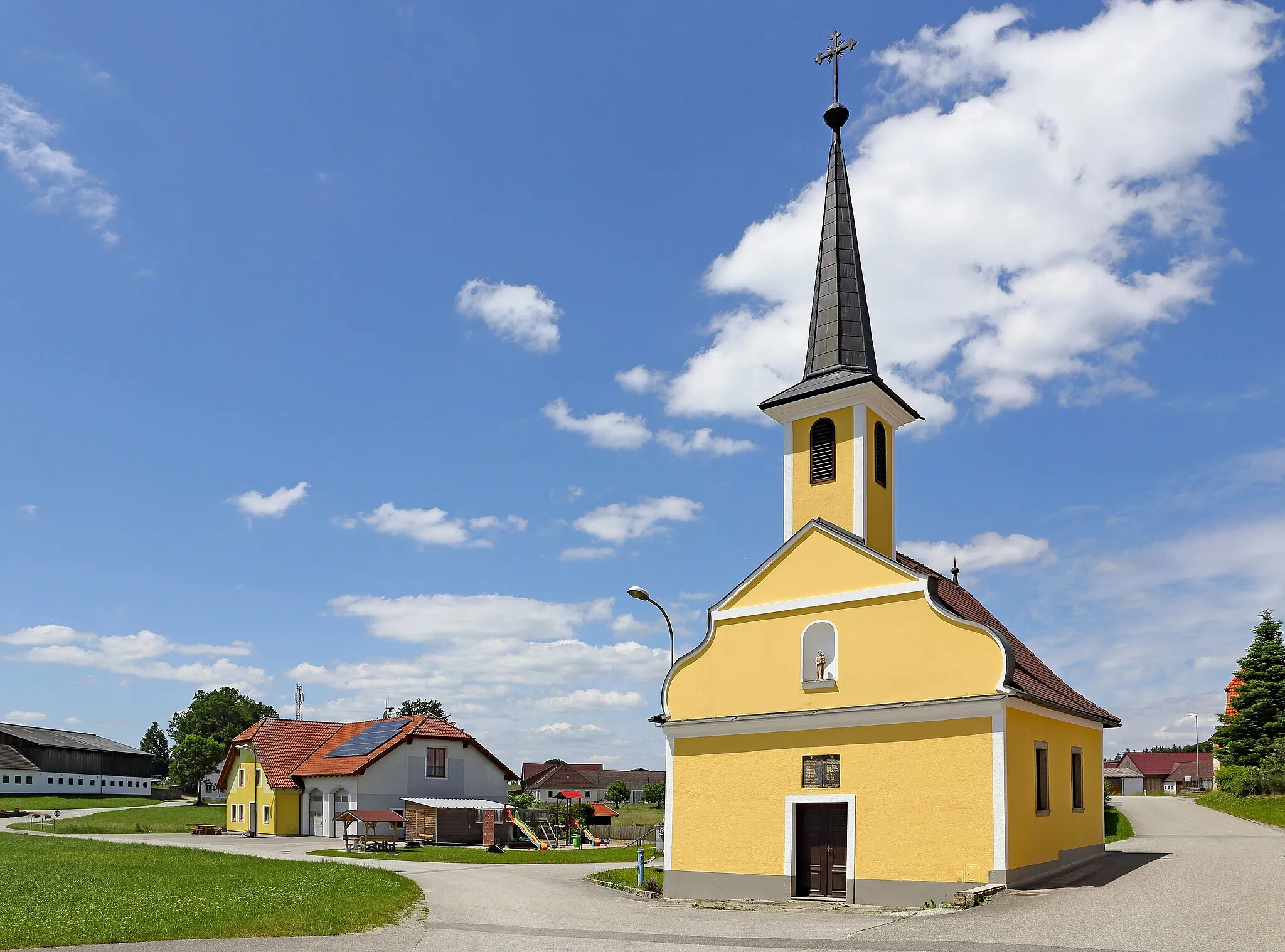 Photo showing: Die Ortskapelle in Großrupprechts (Gemeinde Vitis) wurde 1770 errichtet und ist dem hl. Antonius geweiht.