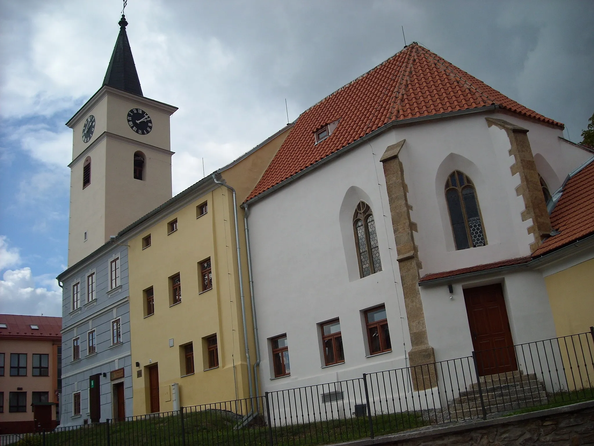 Photo showing: Velešín, kostel