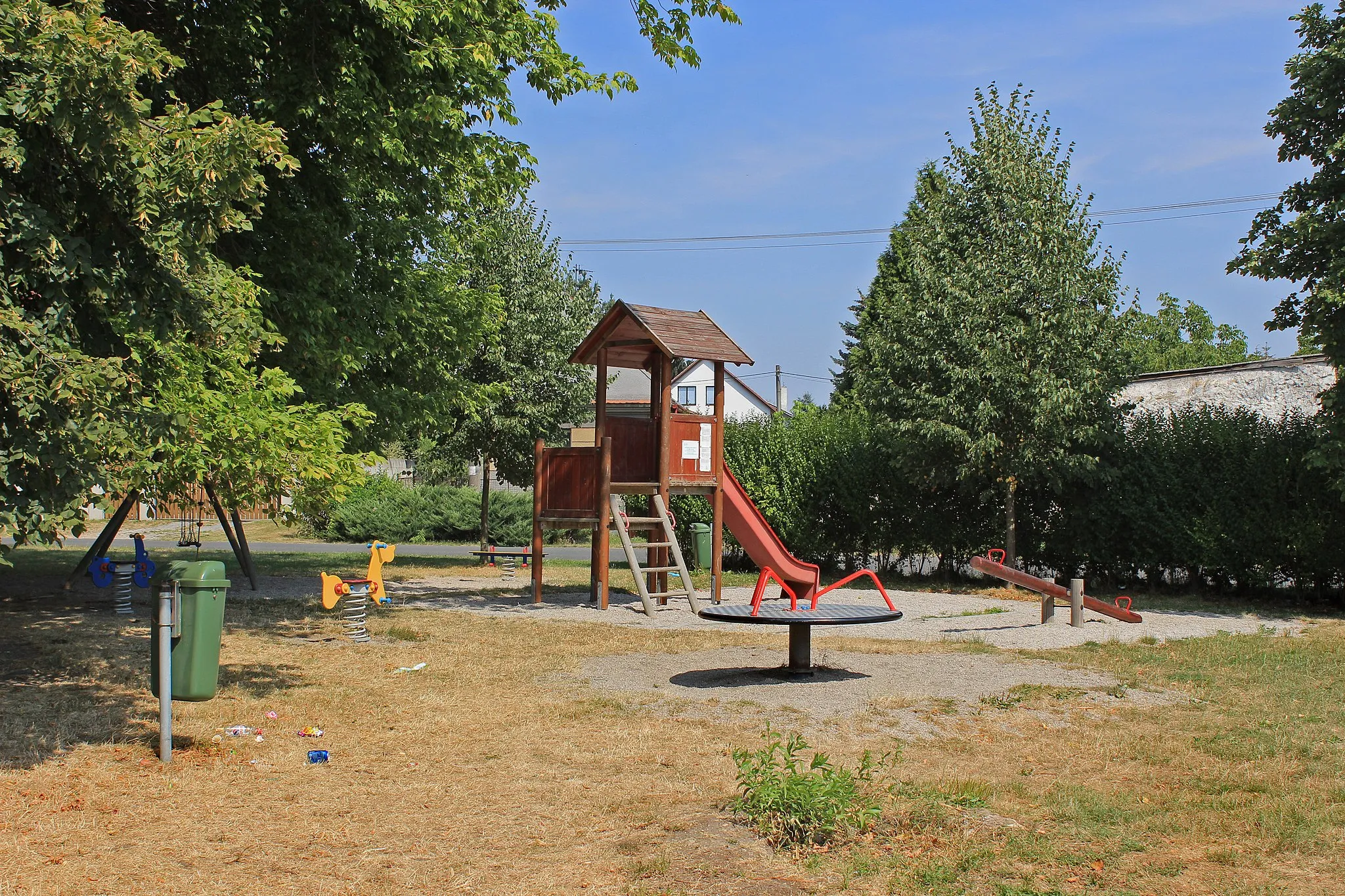 Photo showing: Common in Lhota, part of Plzeň, Czech Republic.