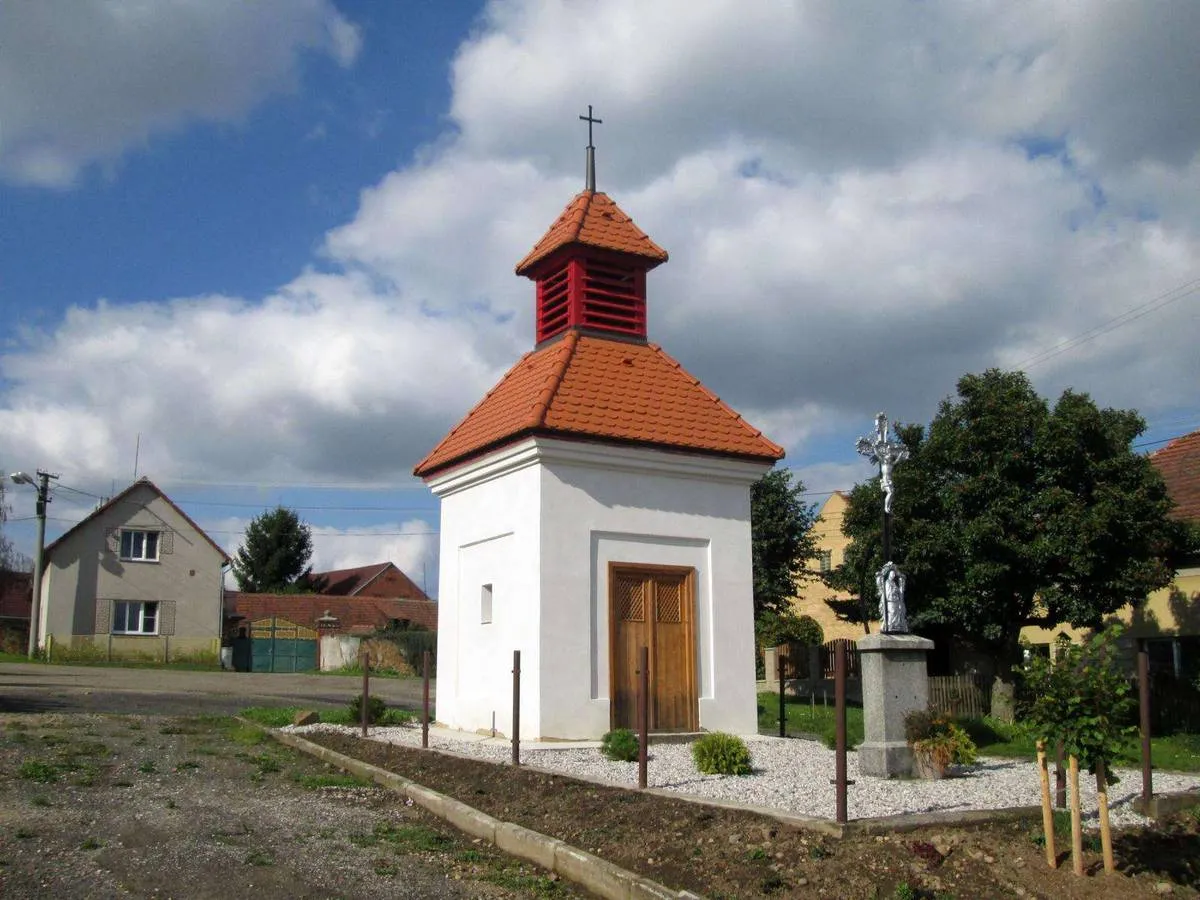 Photo showing: Chapel in Lhotka u Radnic in Rokycany District – entry no. 4569.