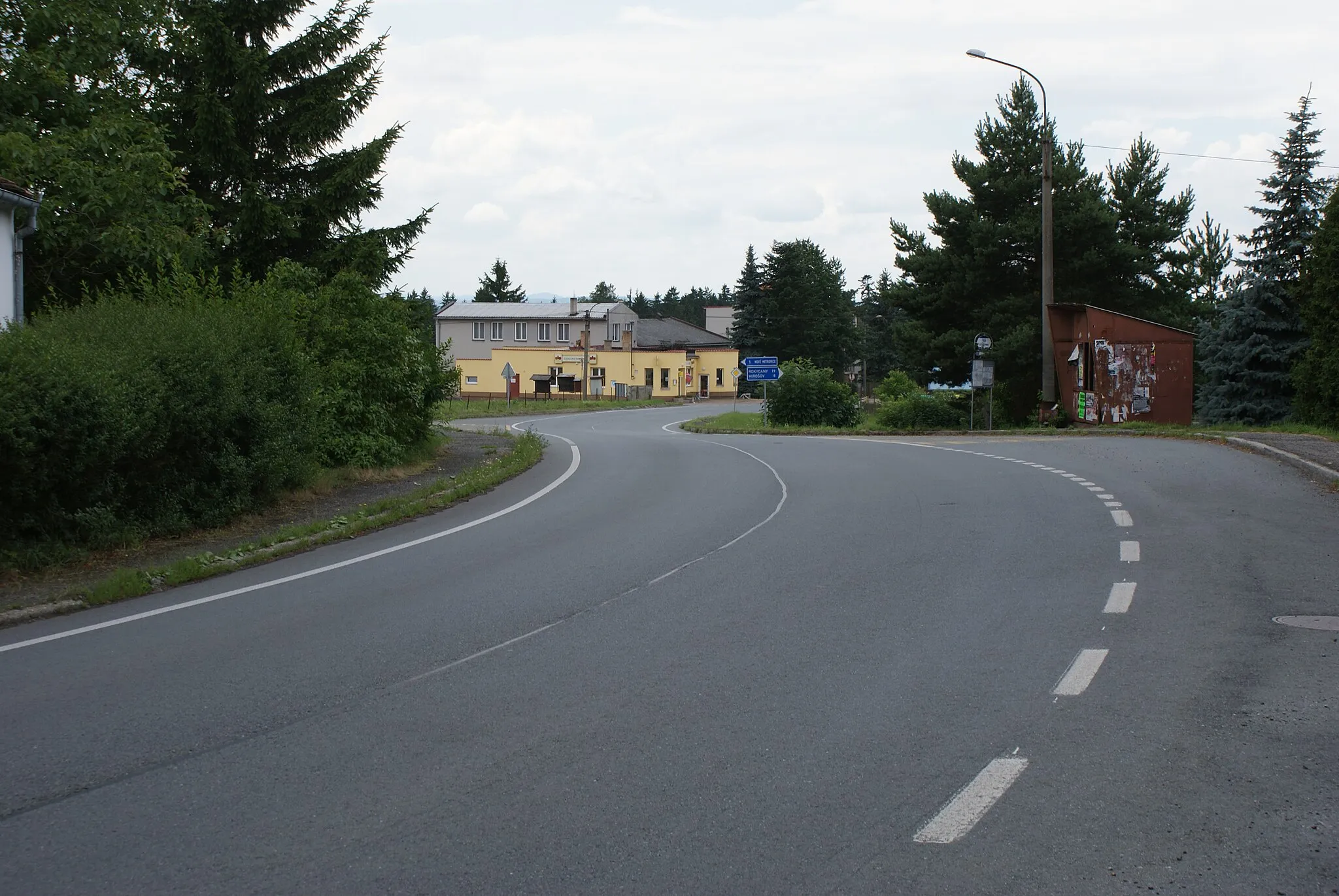 Photo showing: Borovno, Plzeň-South District, Czech Rep., a view from the village commons.