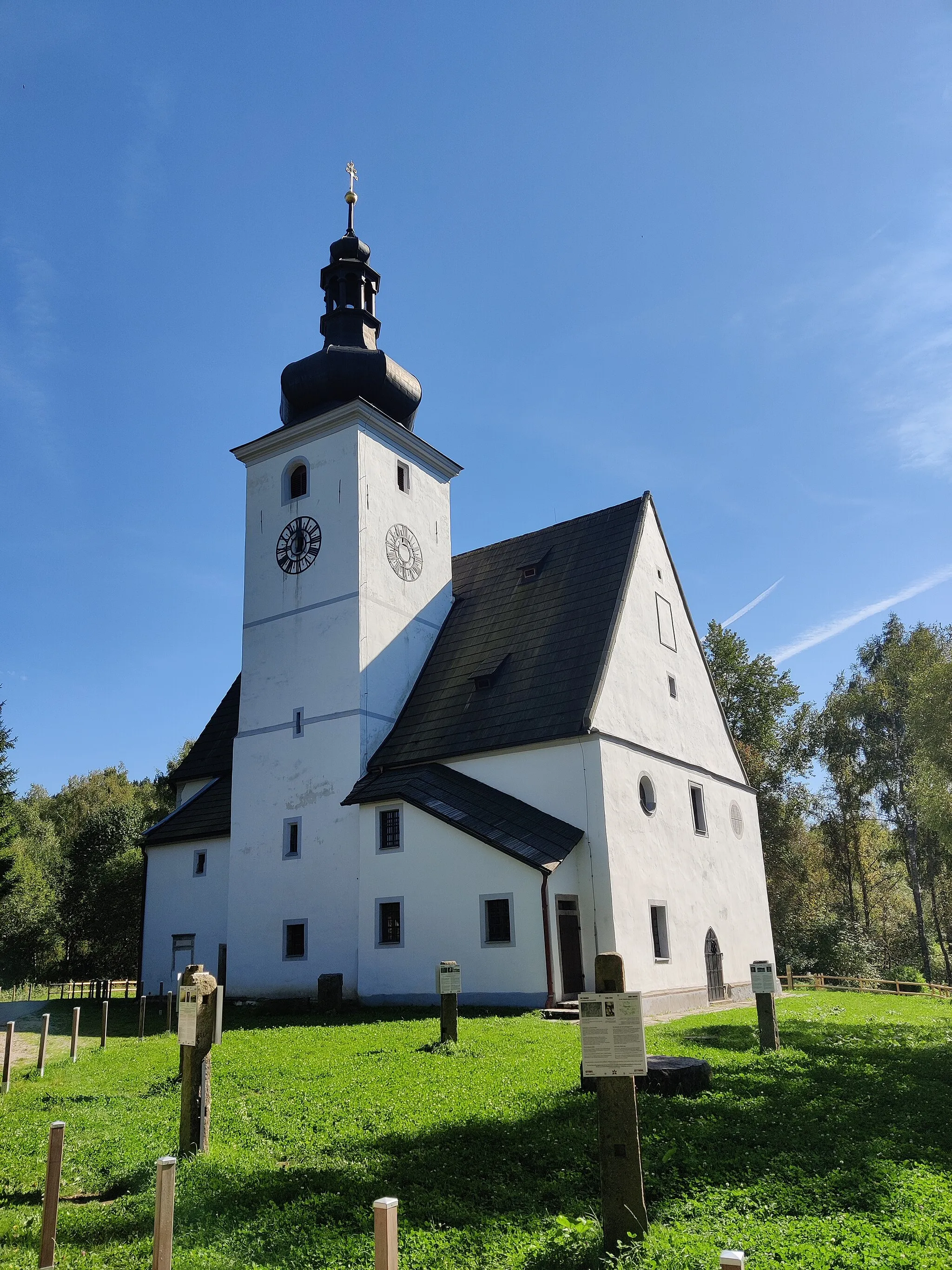 Photo showing: Cetviny