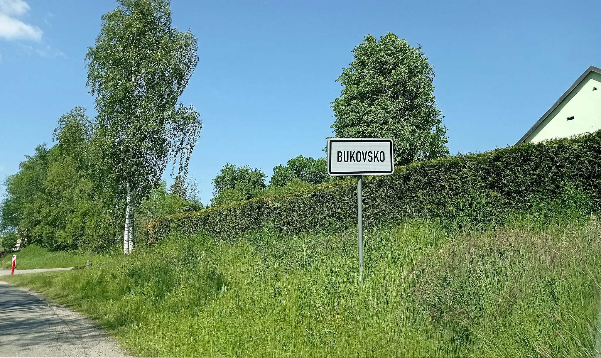 Photo showing: Municipal border sign in the village of Bukovsko, part of the municipality of Malonty, South Bohemian Region, Czechia