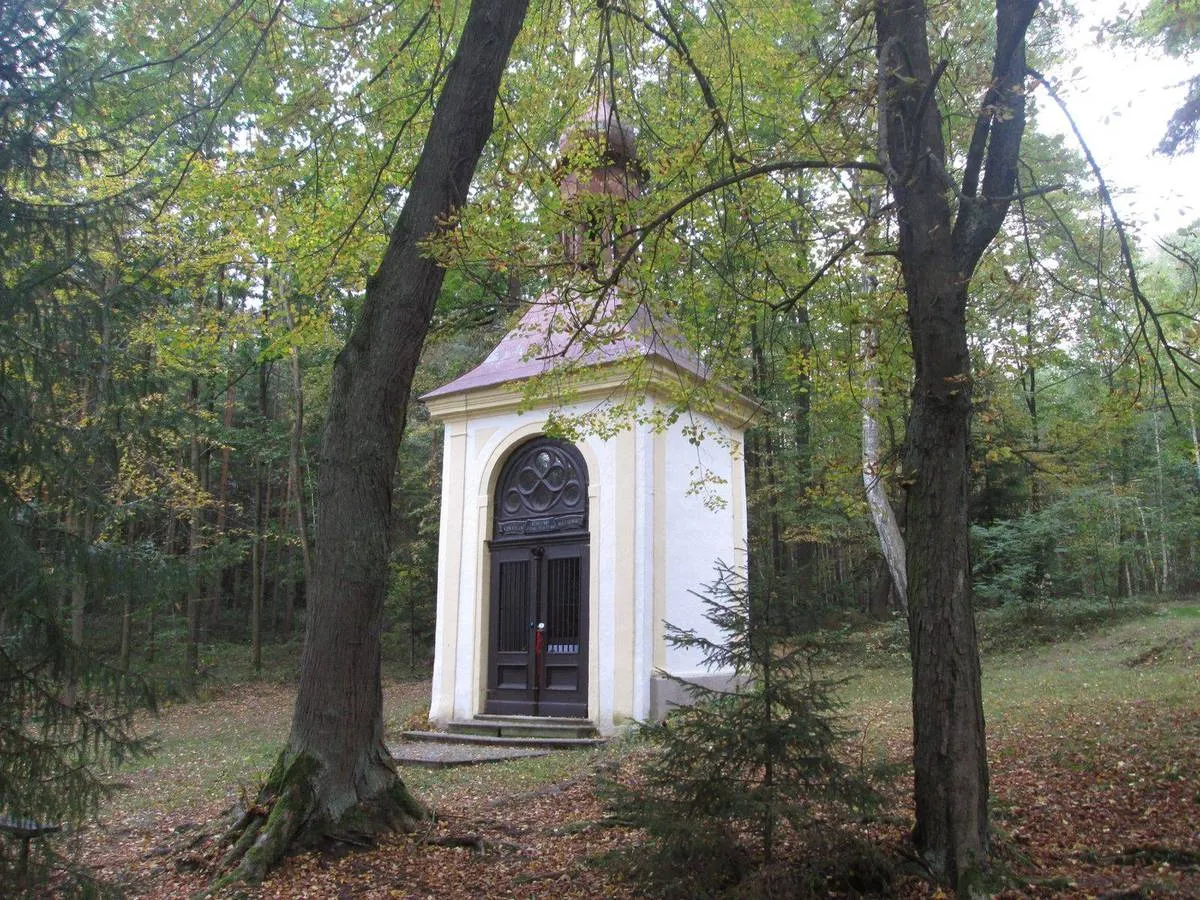 Photo showing: Chapel in Dunajovice in Jindřichův Hradec District – entry no. 1497.