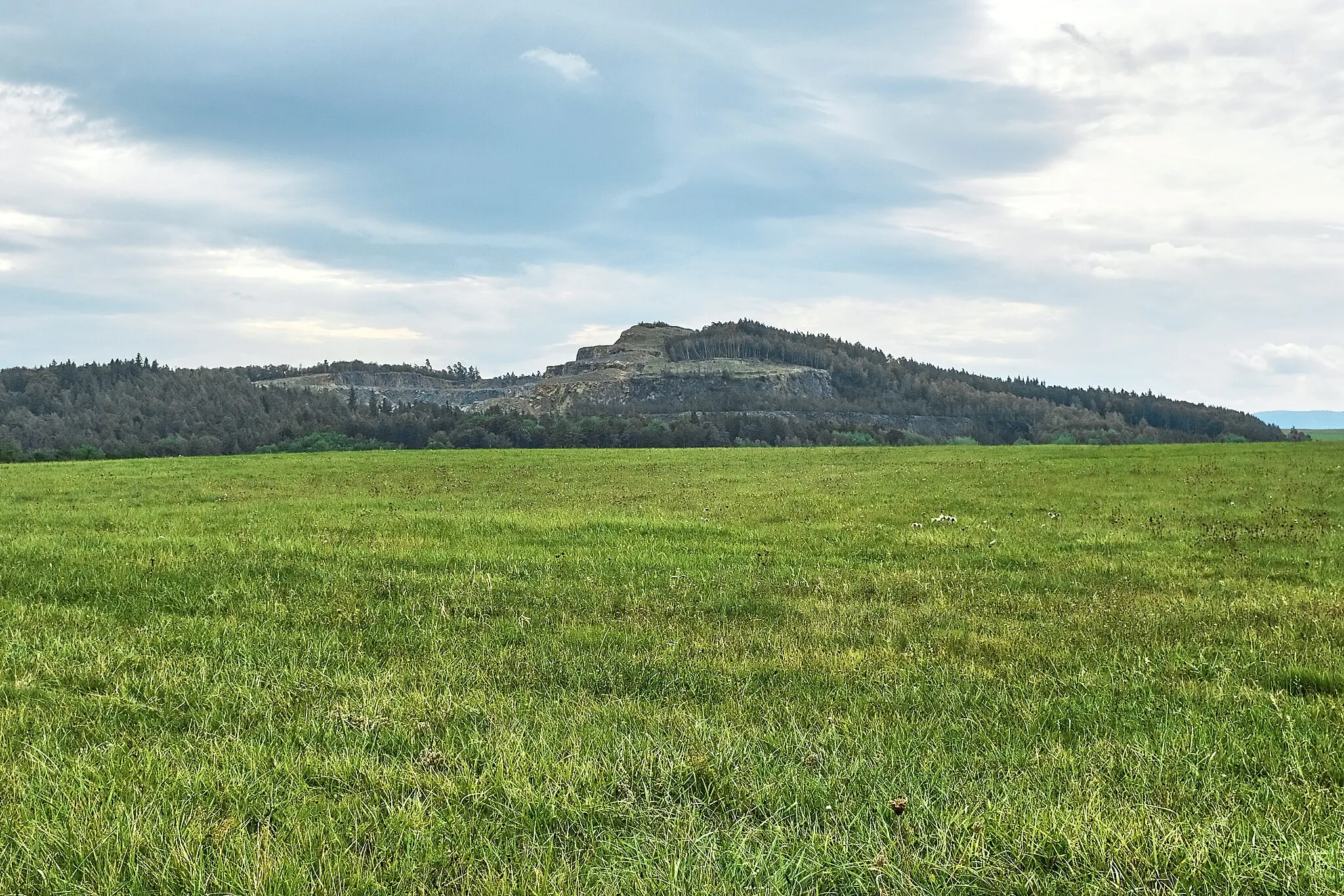 Photo showing: Svržno, část města Hostouň, kamenolom, okres Domažlice