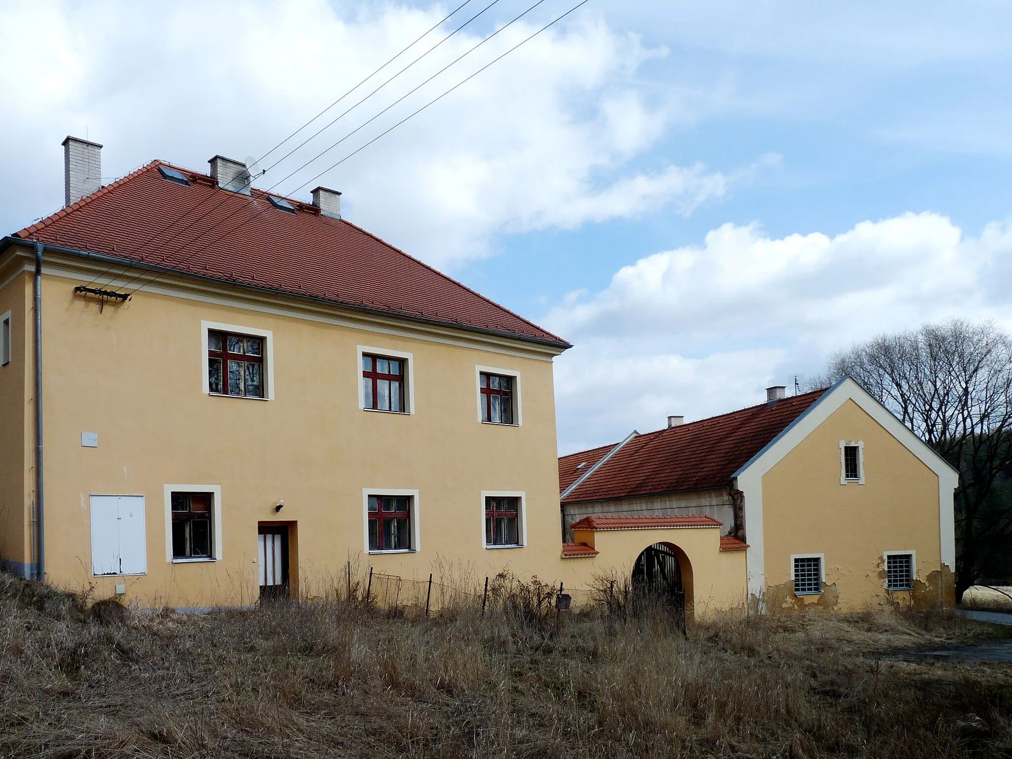 Photo showing: Estate No 10 in the village of Drahoslavice, South Bohemian Region, Czech Republic.