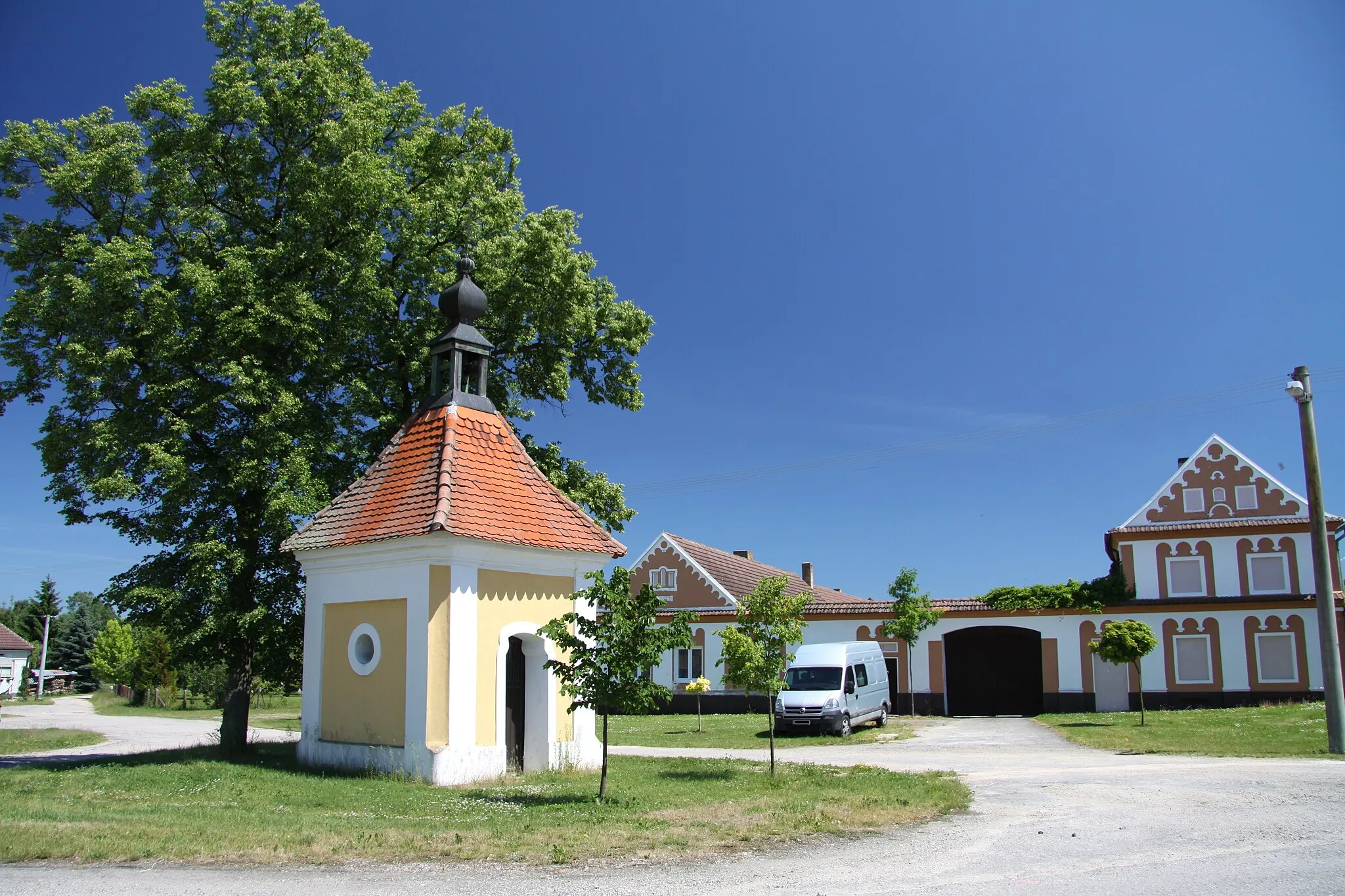 Photo showing: Lhota u Dynína village, part of Dynín village in České Budějovice District, Czech Republic