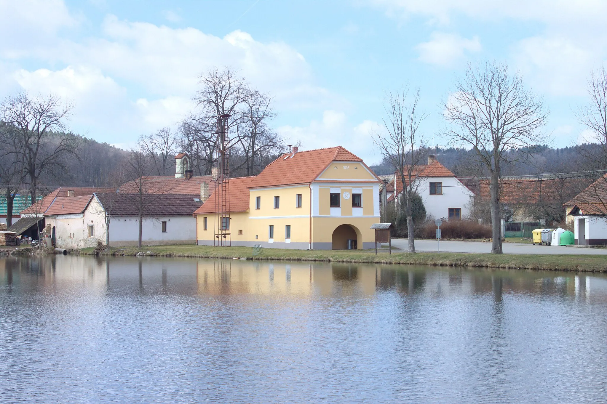 Photo showing: Rybník ve vesnici Žitná