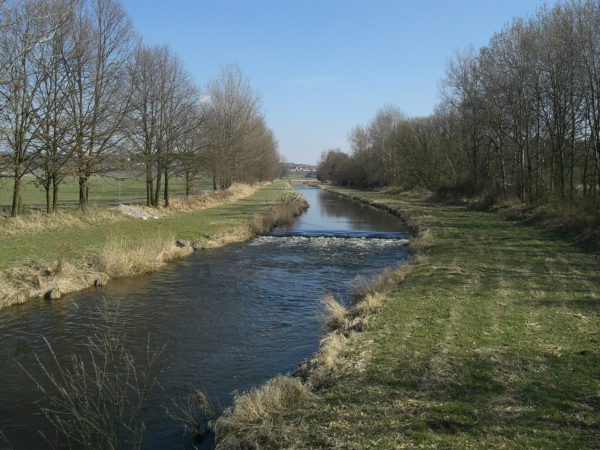 Photo showing: Blanice river near Klokočín, Czech Republic.