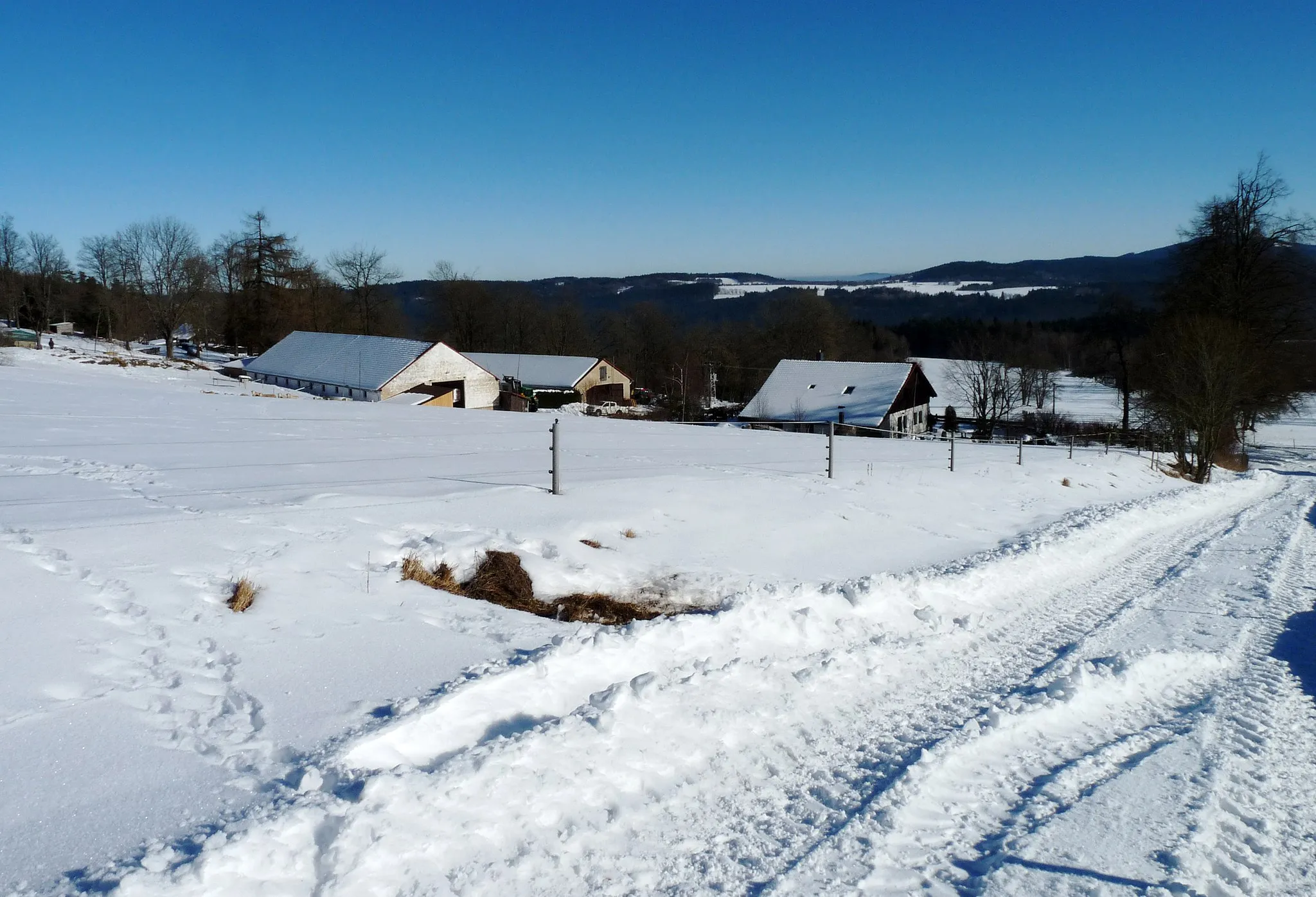 Photo showing: View of Dolní Sněžná near the town of Volary, Prachatice District, South Bohemian Region, Czech Republic.