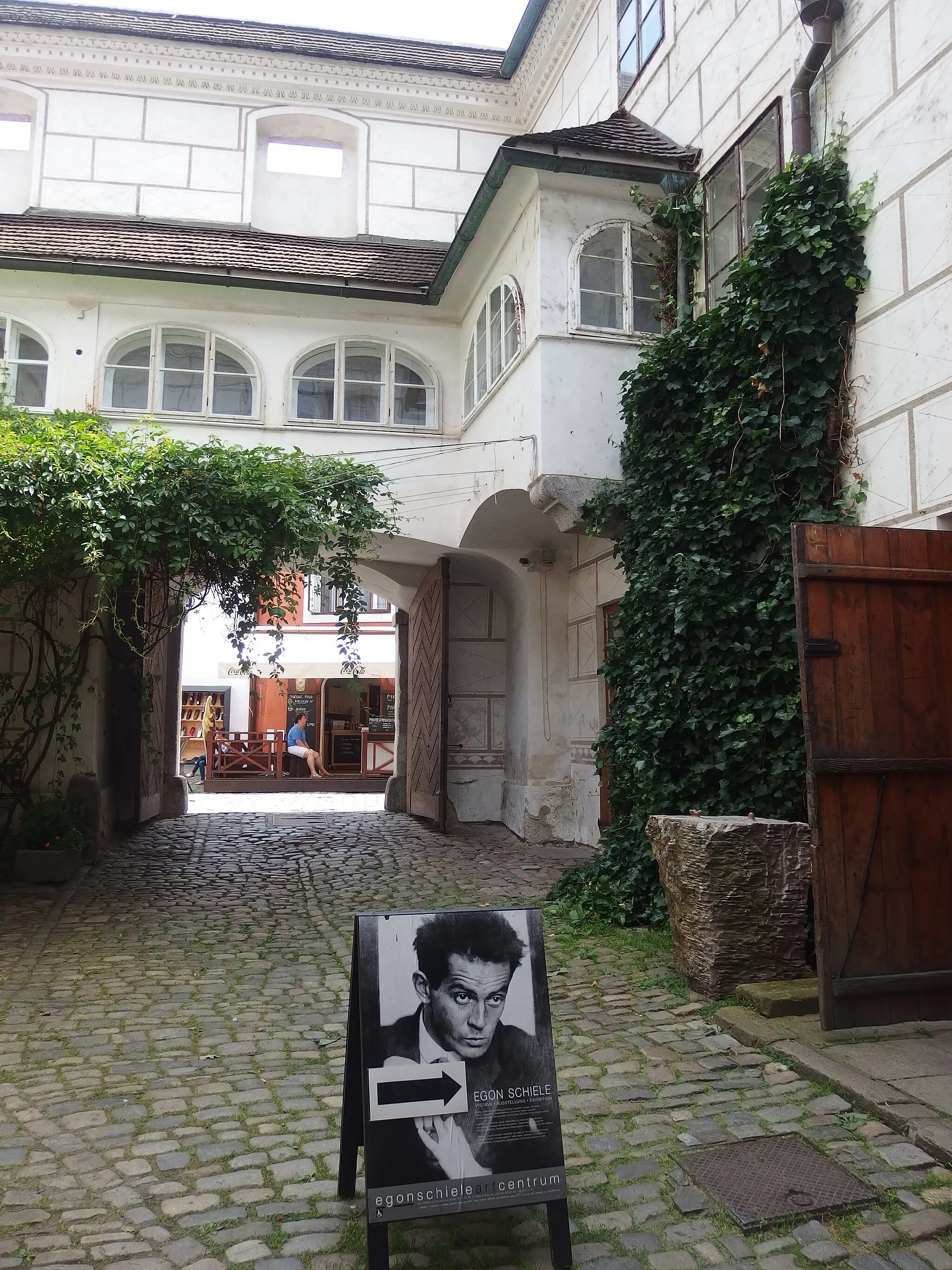 Photo showing: Český Krumlov, Czechia. Egon Schiele Art Centrum.