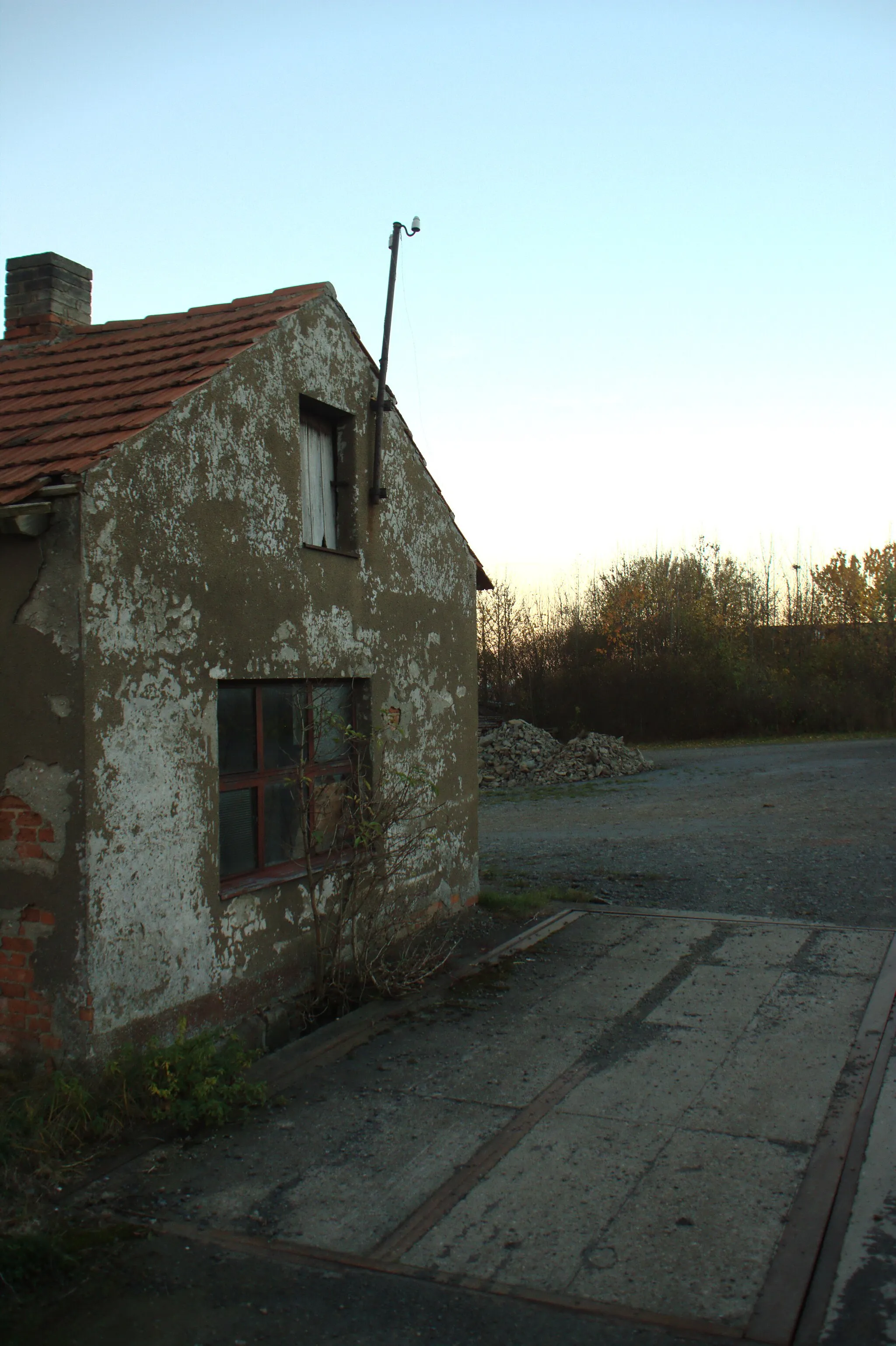Photo showing: A farm in the village of Radošice, Central Bohemia, CZ