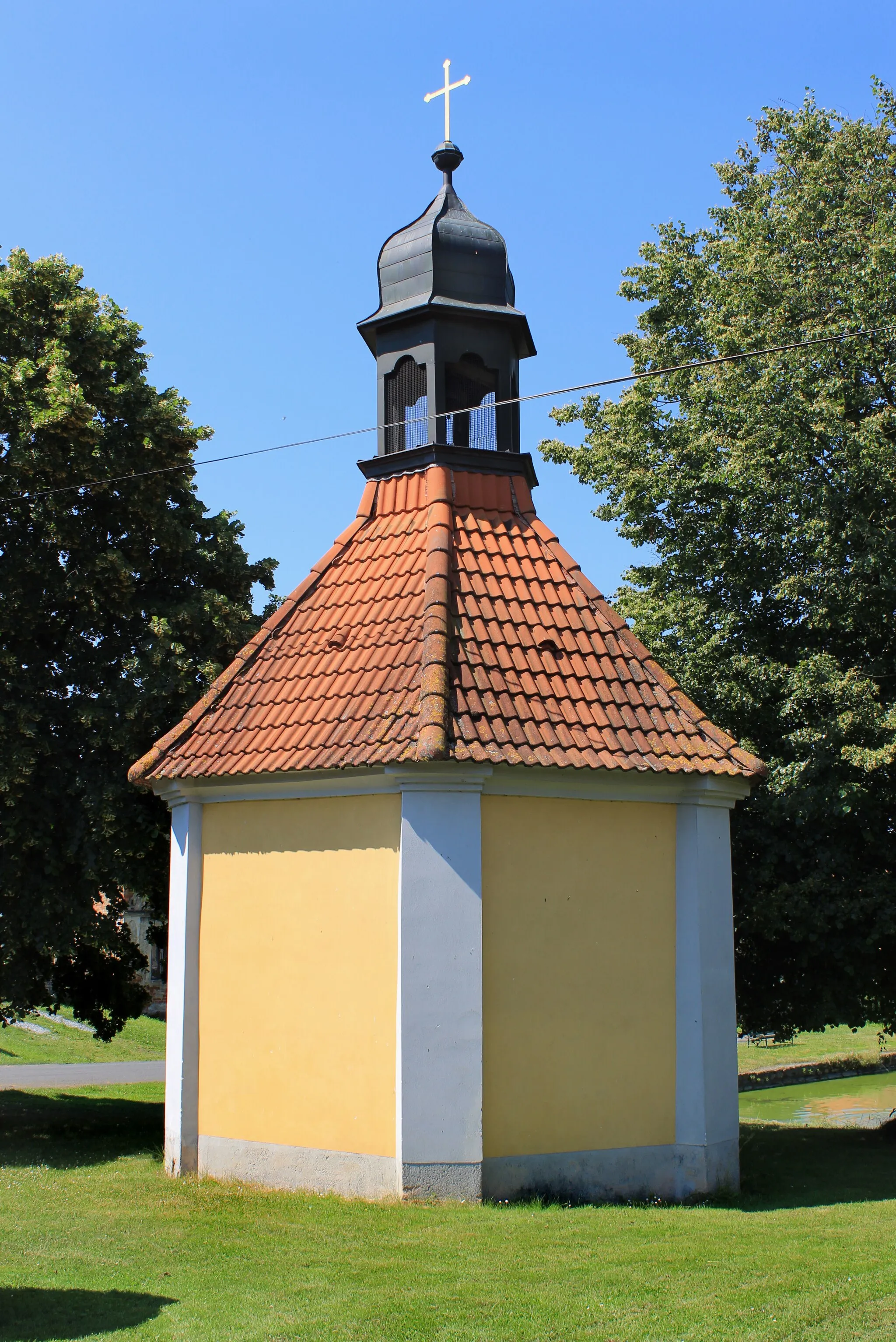 Photo showing: Chapel in Borovice, part of Horšovský Týn, Czech Republic.