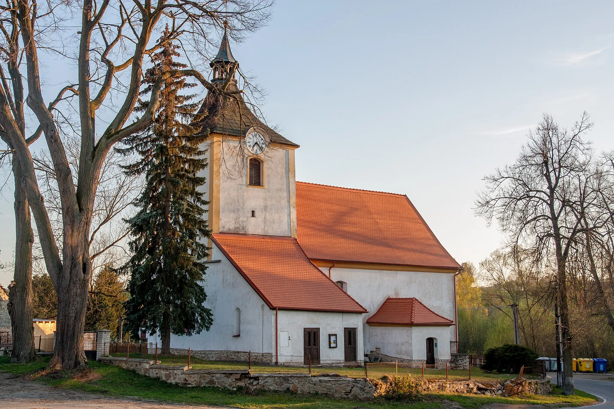 Photo showing: This photograph was created as a part of Wikiexpedition Mladá Vožice, a project supported by Wikimedia Foundation grant.