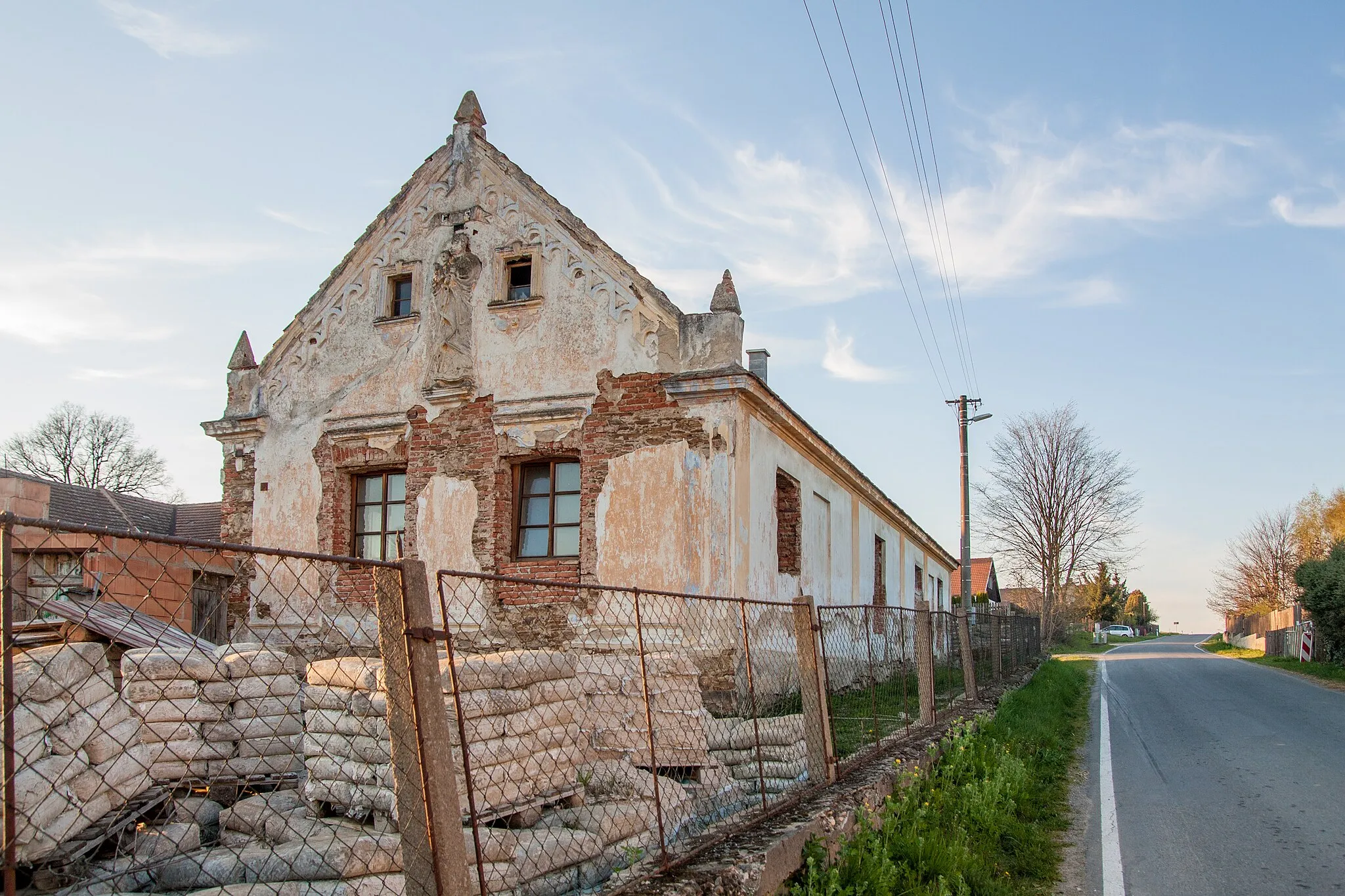 Photo showing: This photograph was created as a part of Wikiexpedition Mladá Vožice, a project supported by Wikimedia Foundation grant.