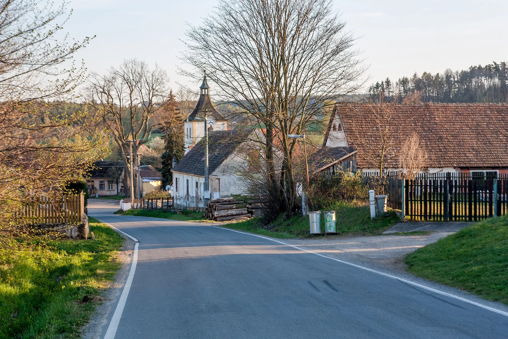 Photo showing: This photograph was created as a part of Wikiexpedition Mladá Vožice, a project supported by Wikimedia Foundation grant.