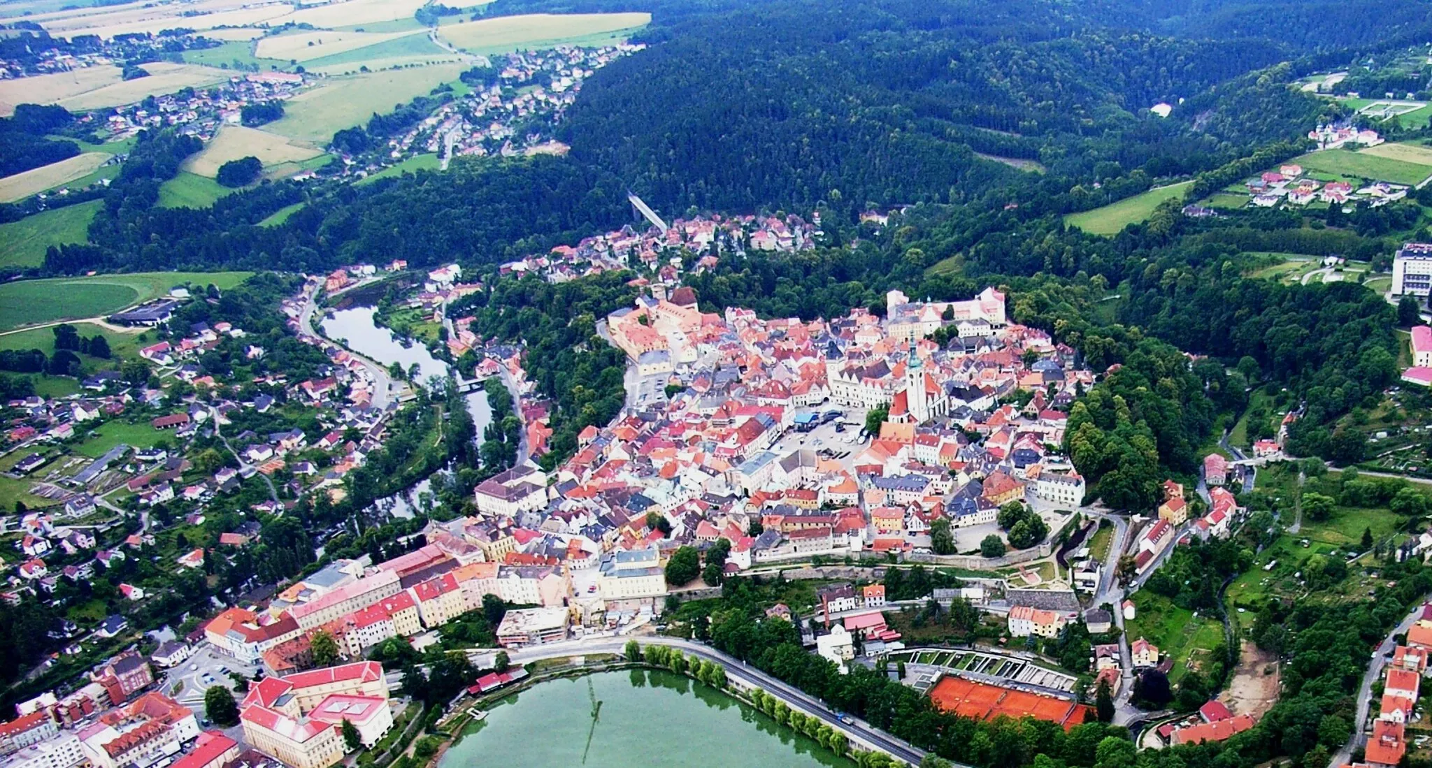 Photo showing: Lužnice in Tábor - aerial view