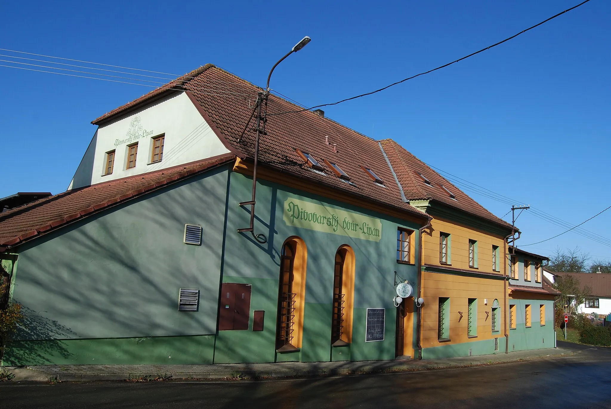 Photo showing: Dražíč village in České Budějovice District, Czech Republic. Lipan brewery