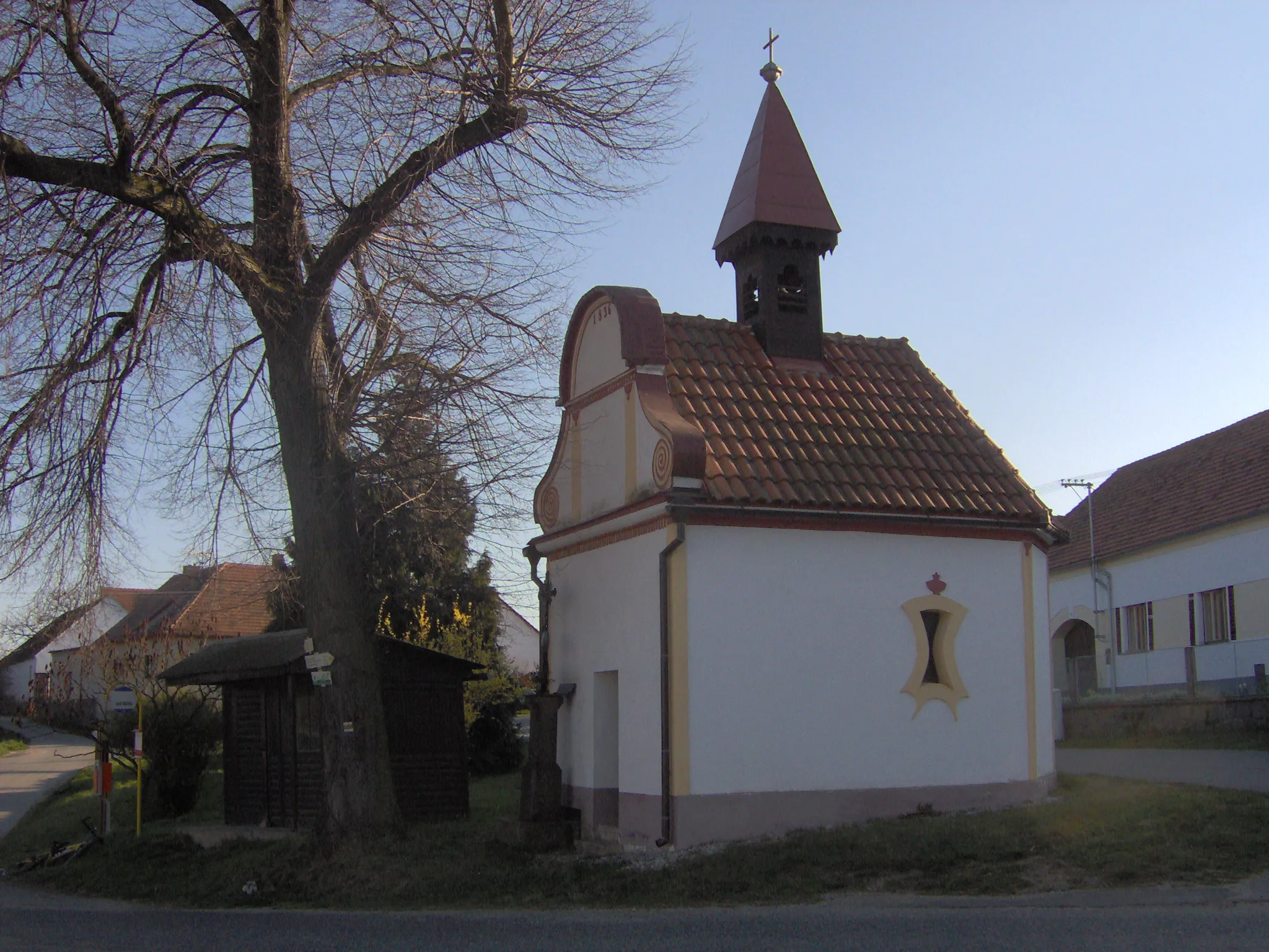 Photo showing: Chapel in Sudkovice, part of Miloňovice, Strakonice District, Czech republic