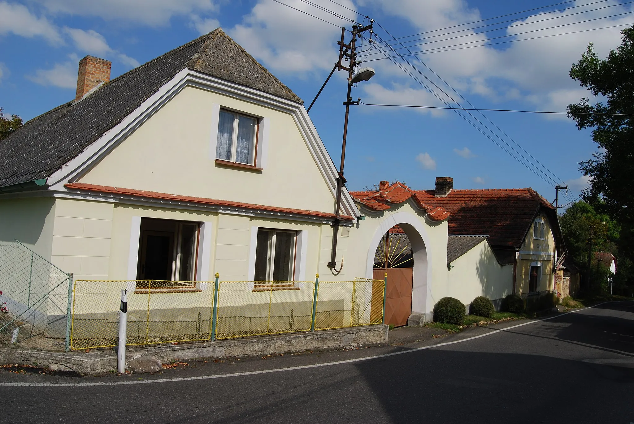 Photo showing: Pohoří, part of Mišovice village in Písek District, Czech Republic.