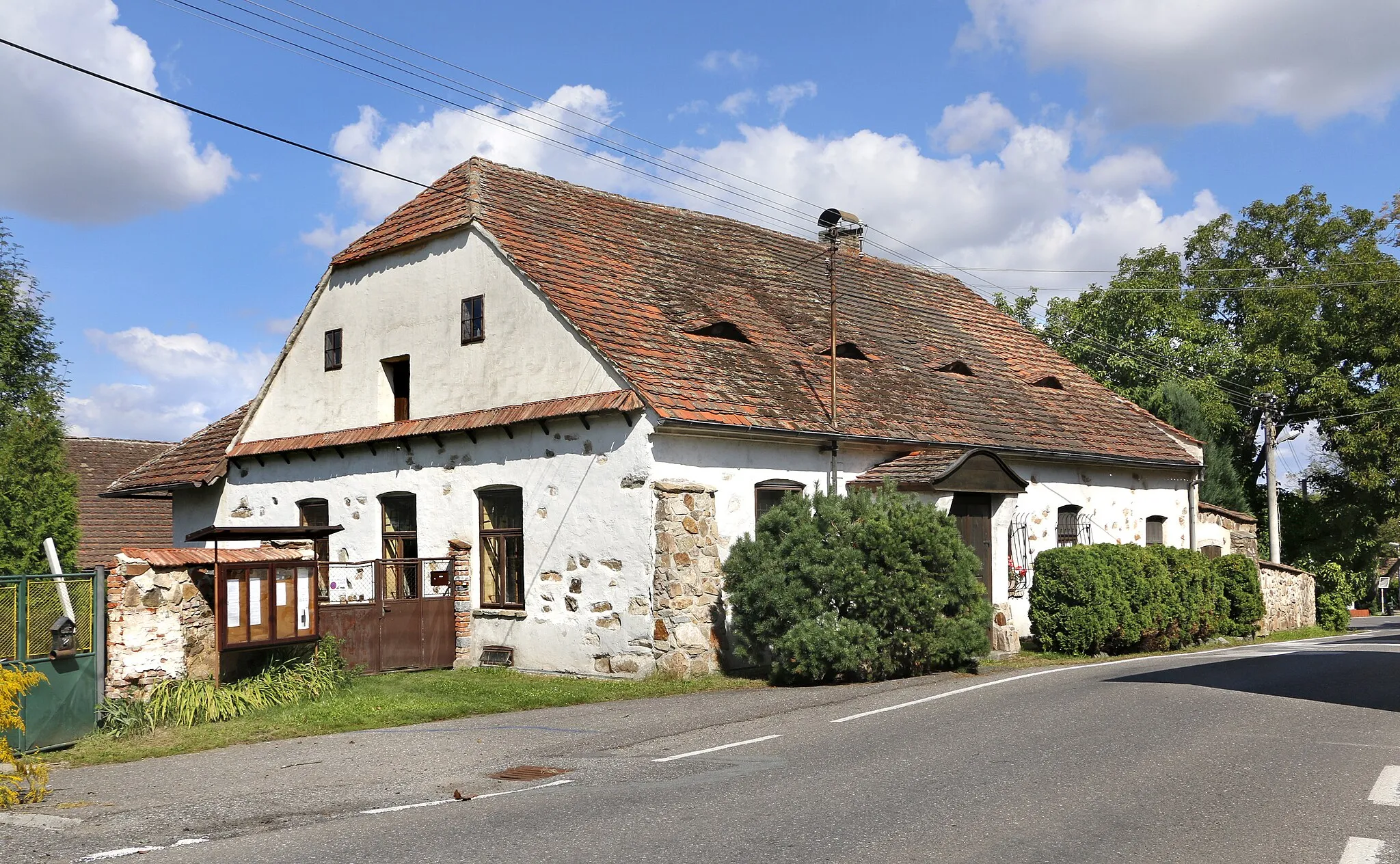 Photo showing: Pohoří, part of Mišovice, Czech Republic.