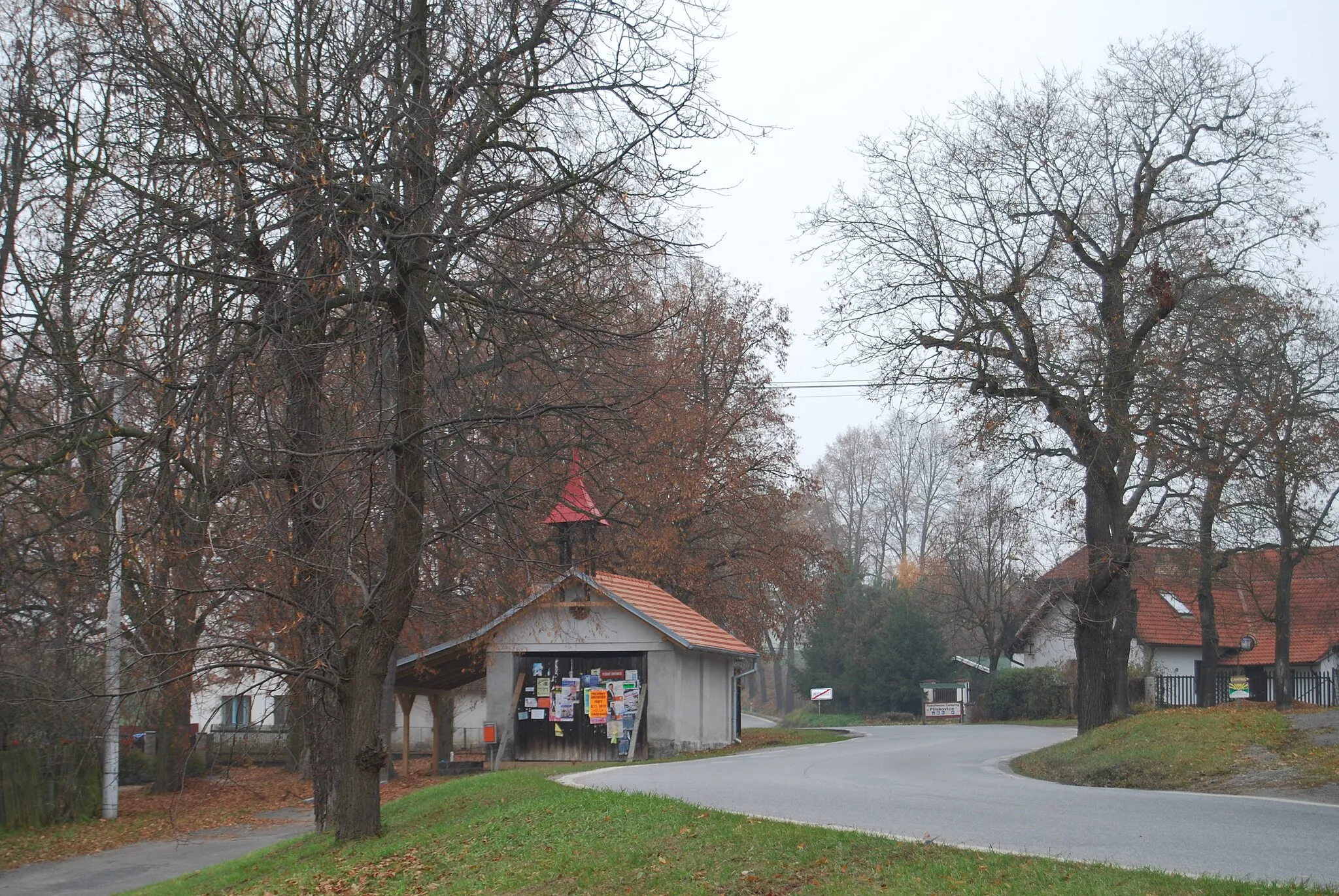 Photo showing: Pohled na část obce. Plíškovice je část města Mirovice v okrese Písek. Česká republika.