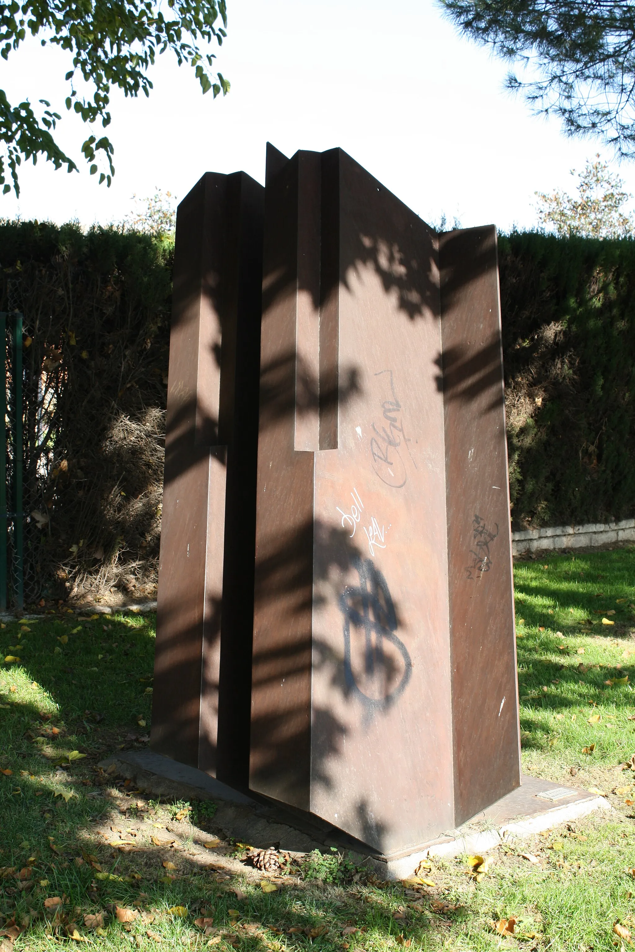 Photo showing: Carlos Evangelista sculpture at the Museum of Outdoor Sculpture of Alcala de Henares (Community of Madrid - Spain).