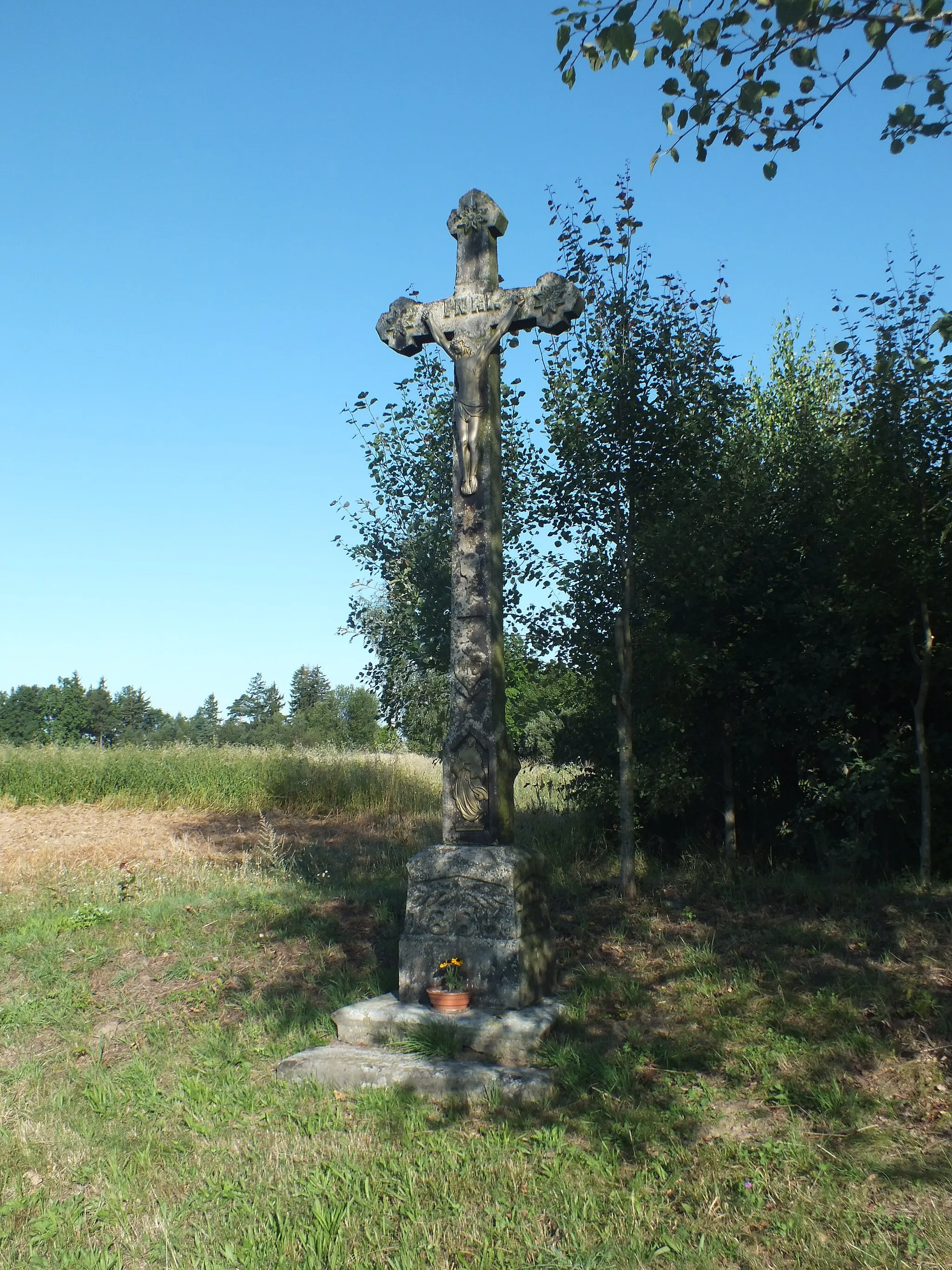 Photo showing: The cross on the western range of Křivošín
