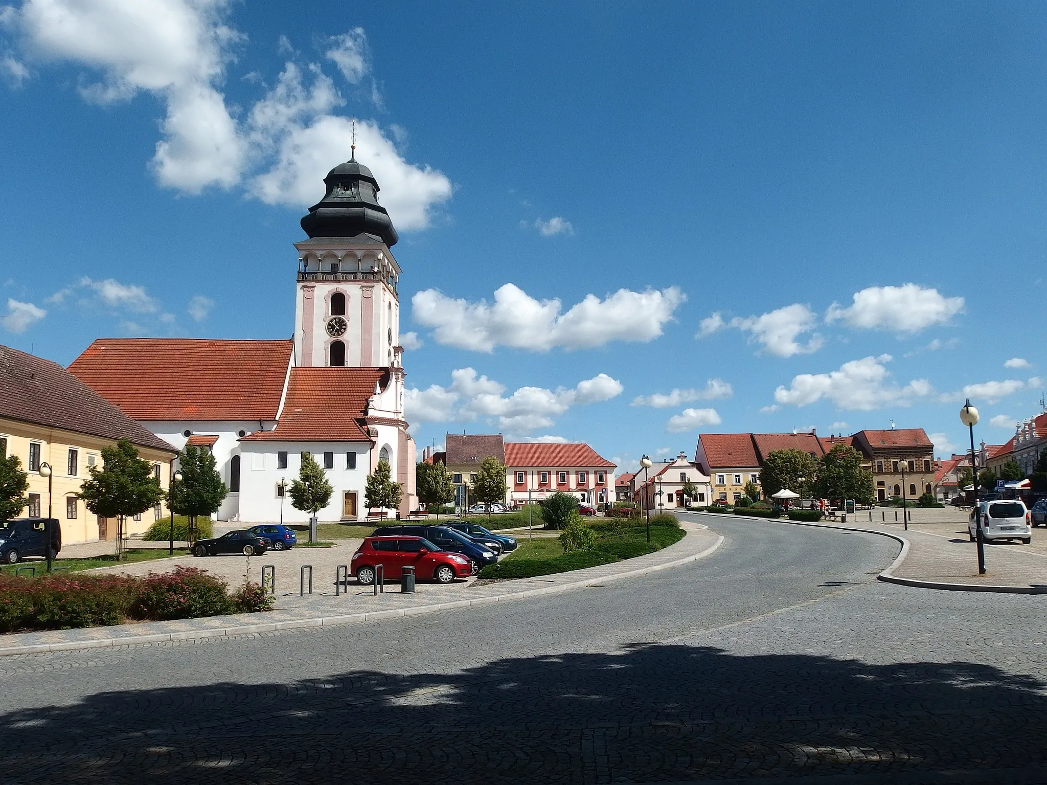 Photo showing: Bechyně, Tábor District, Czechia. Town square.