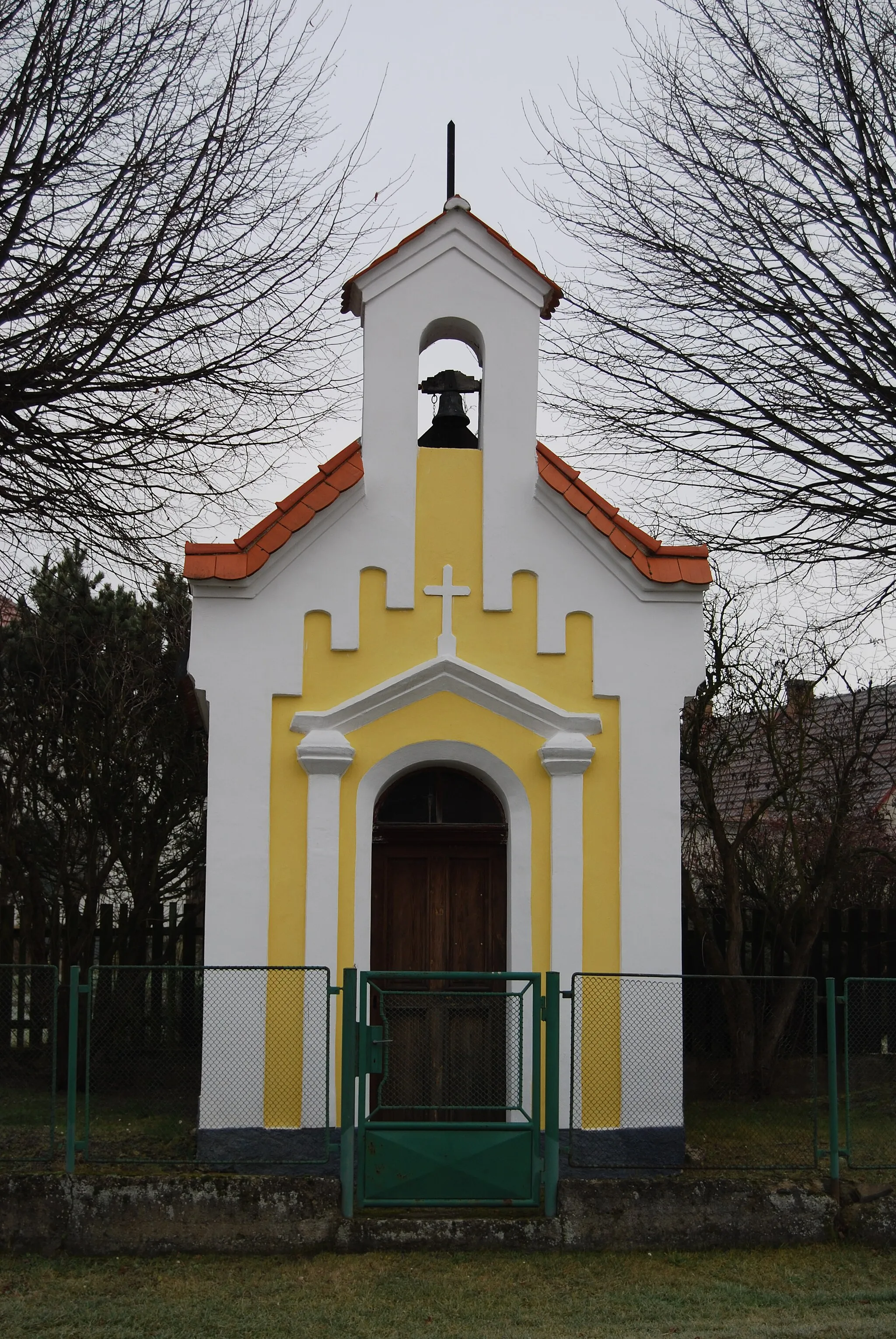Photo showing: Návesní kaple. Dobronice u Bechyně se nachází v okrese Tábor, kraj Jihočeský. Česká republika.