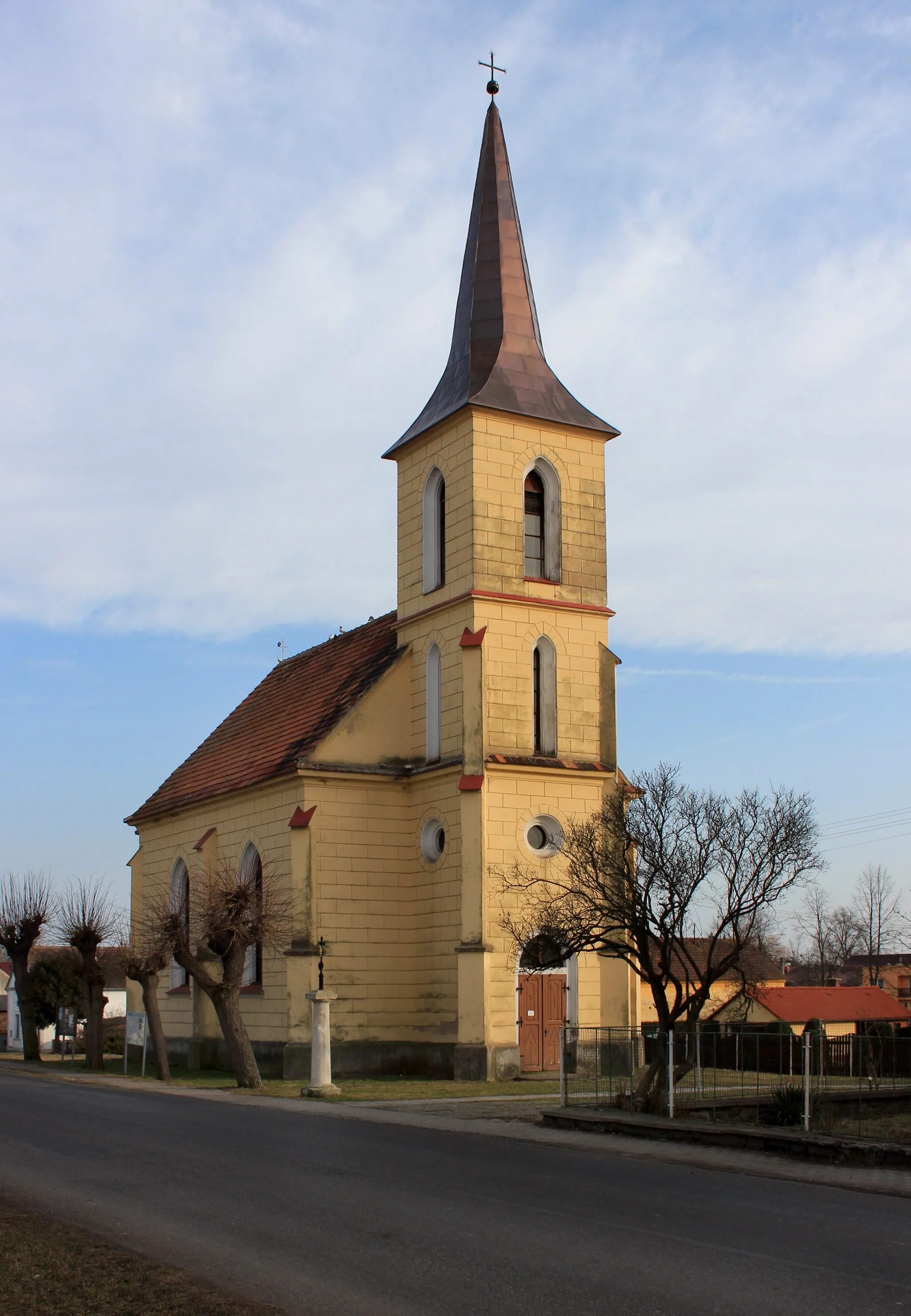 Photo showing: Memorial column in Přehýšov, Czech Republic.