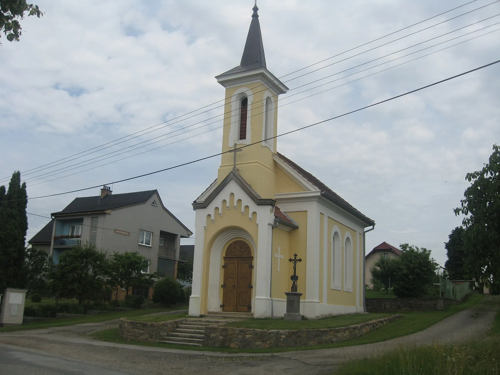 Photo showing: Chapel from 1911 in Lhotice