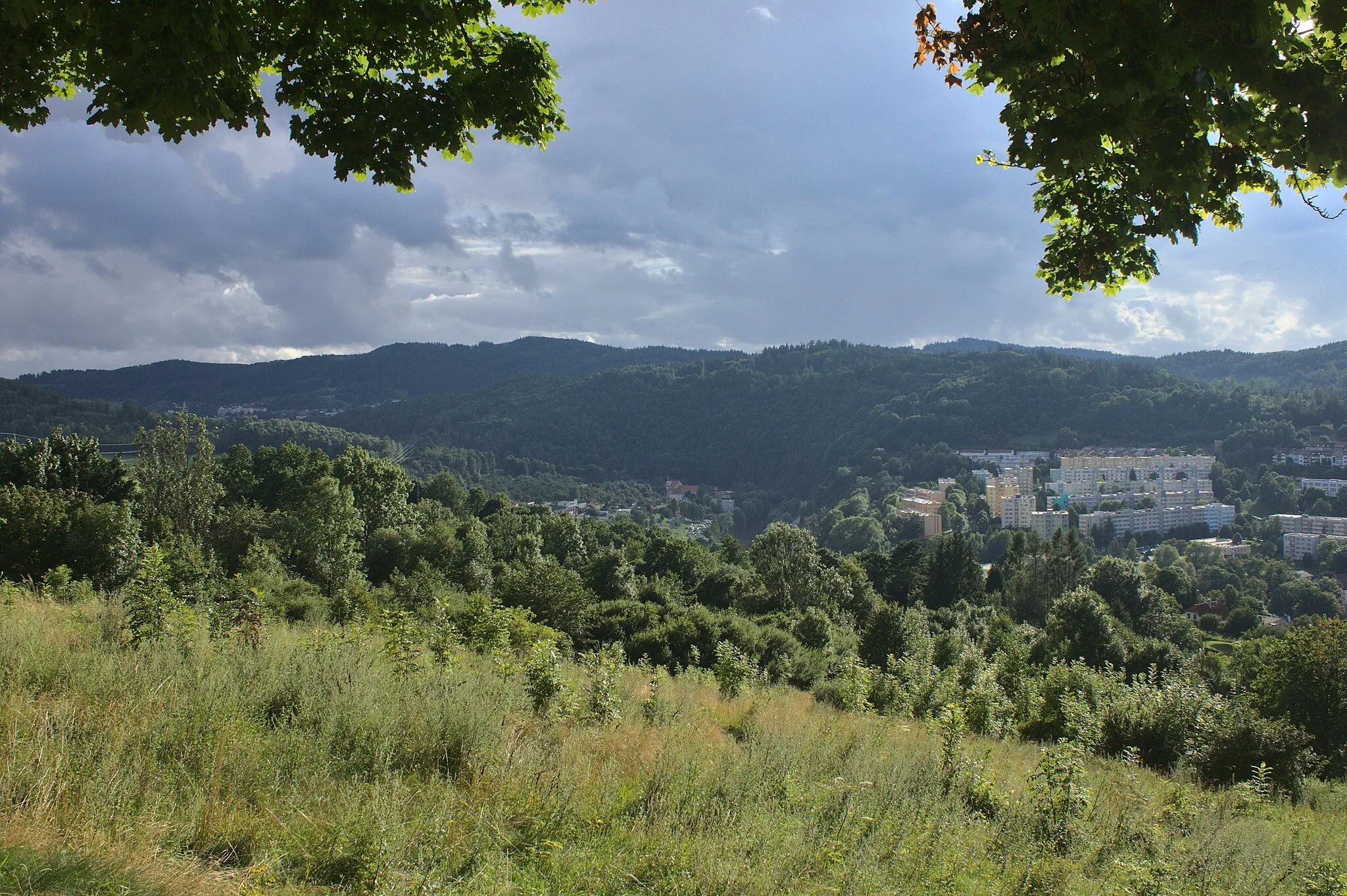 Photo showing: View of Nové Spolí from Křížový vrch in Český Krumlov, CZ