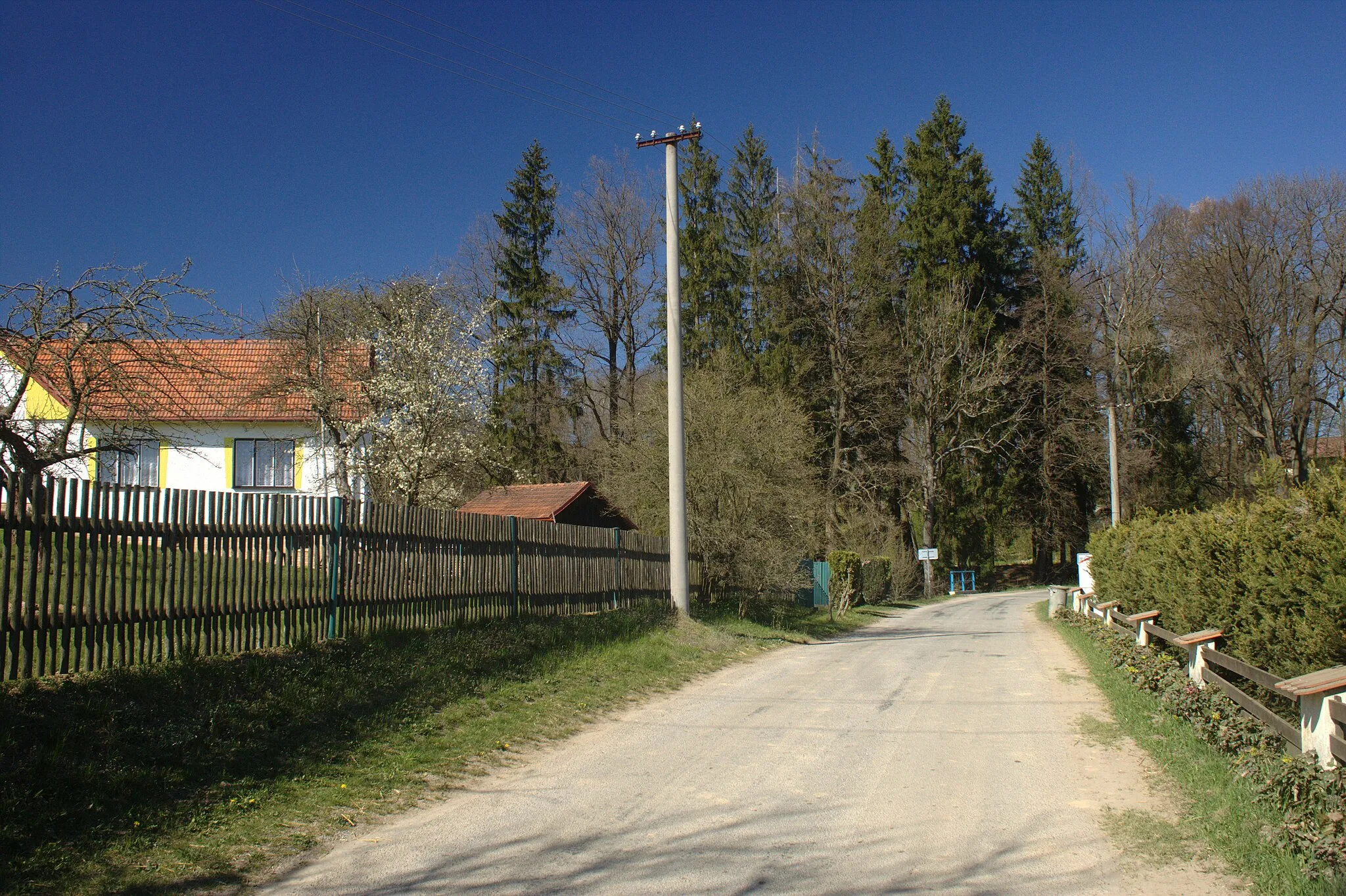 Photo showing: This photograph was created as a part of Wikiexpedition Mladá Vožice, a project supported by Wikimedia Foundation grant.