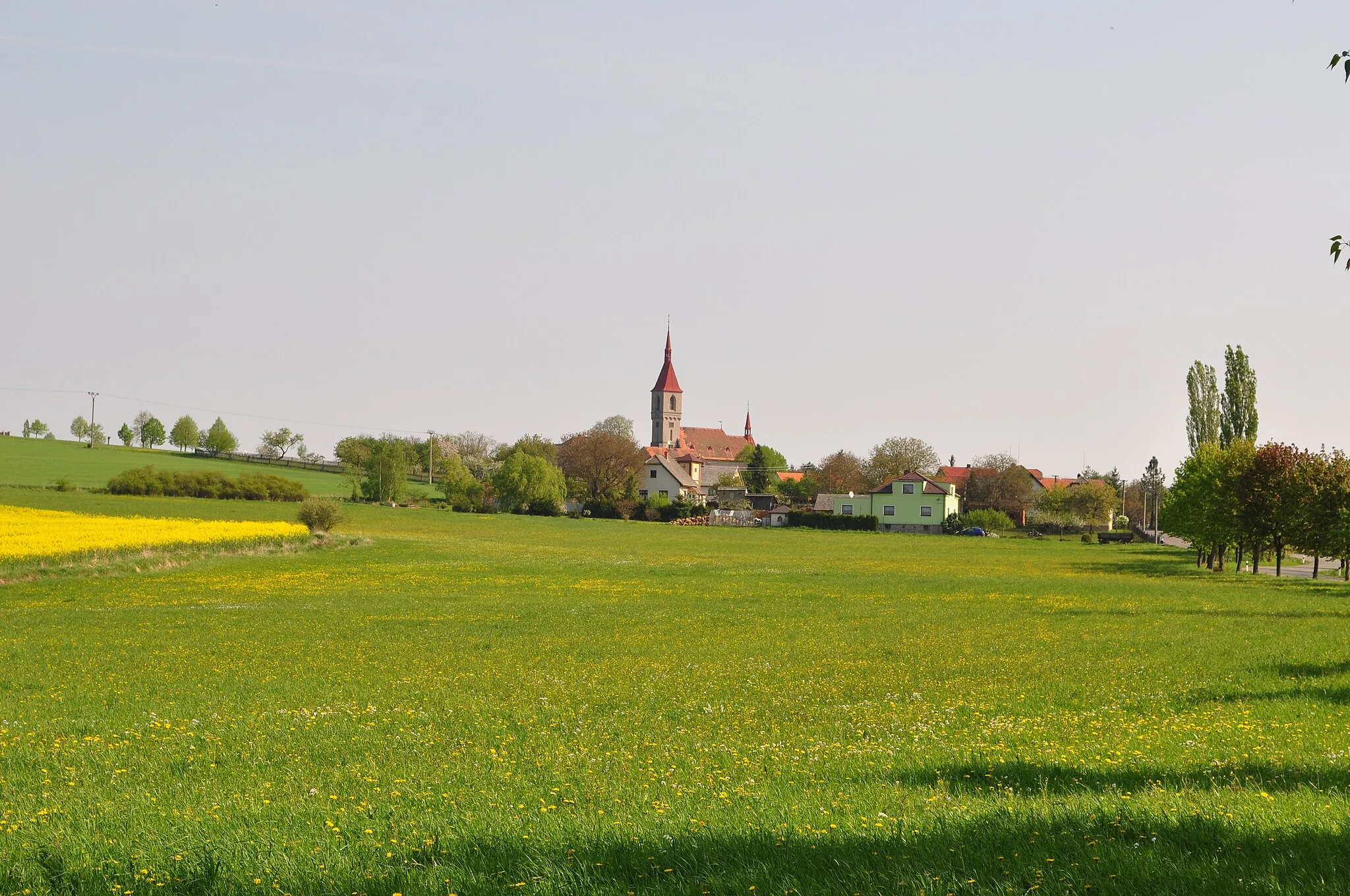 Photo showing: Mešno, from South