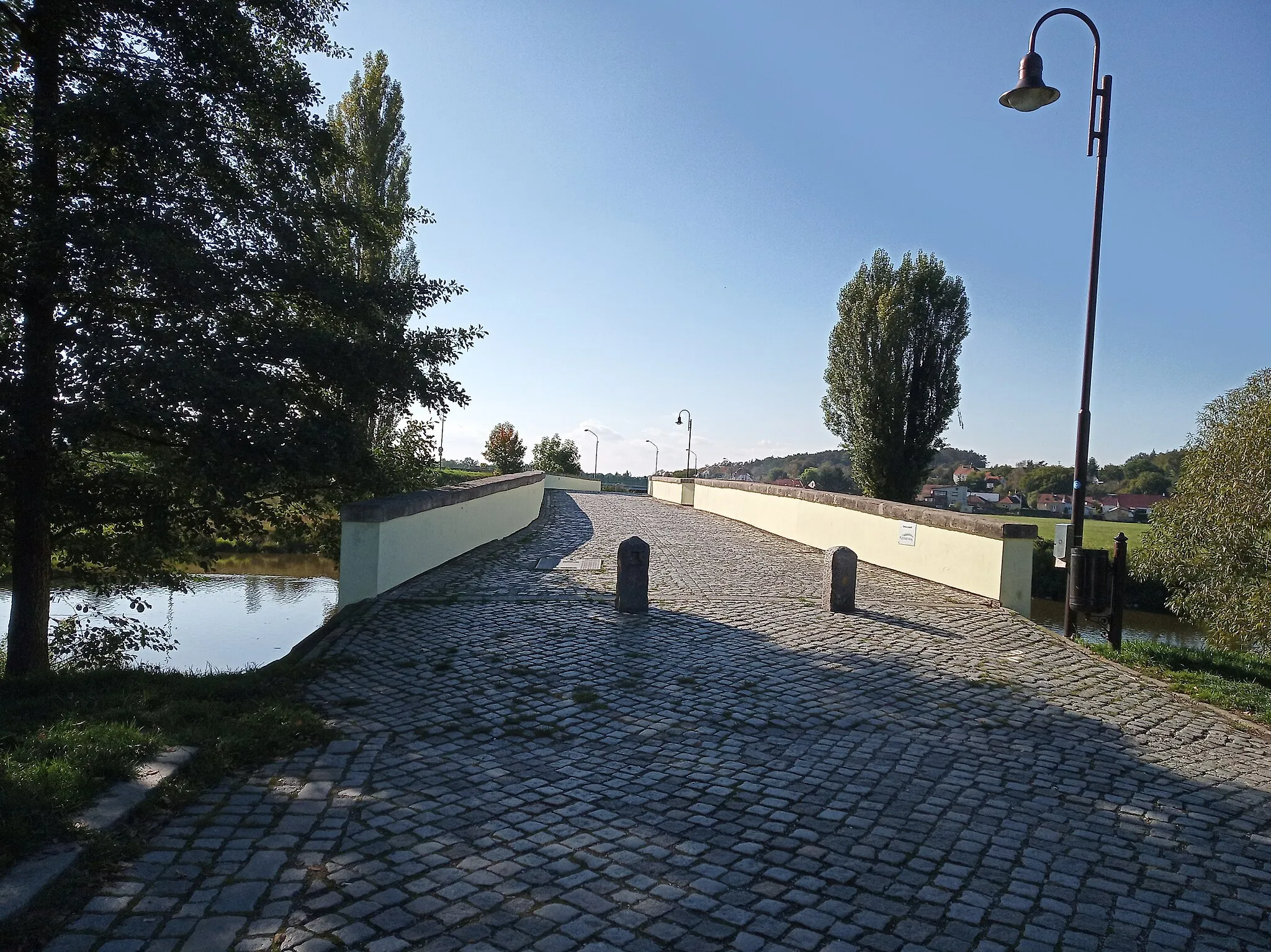 Photo showing: Kamenný most v Dobřanech